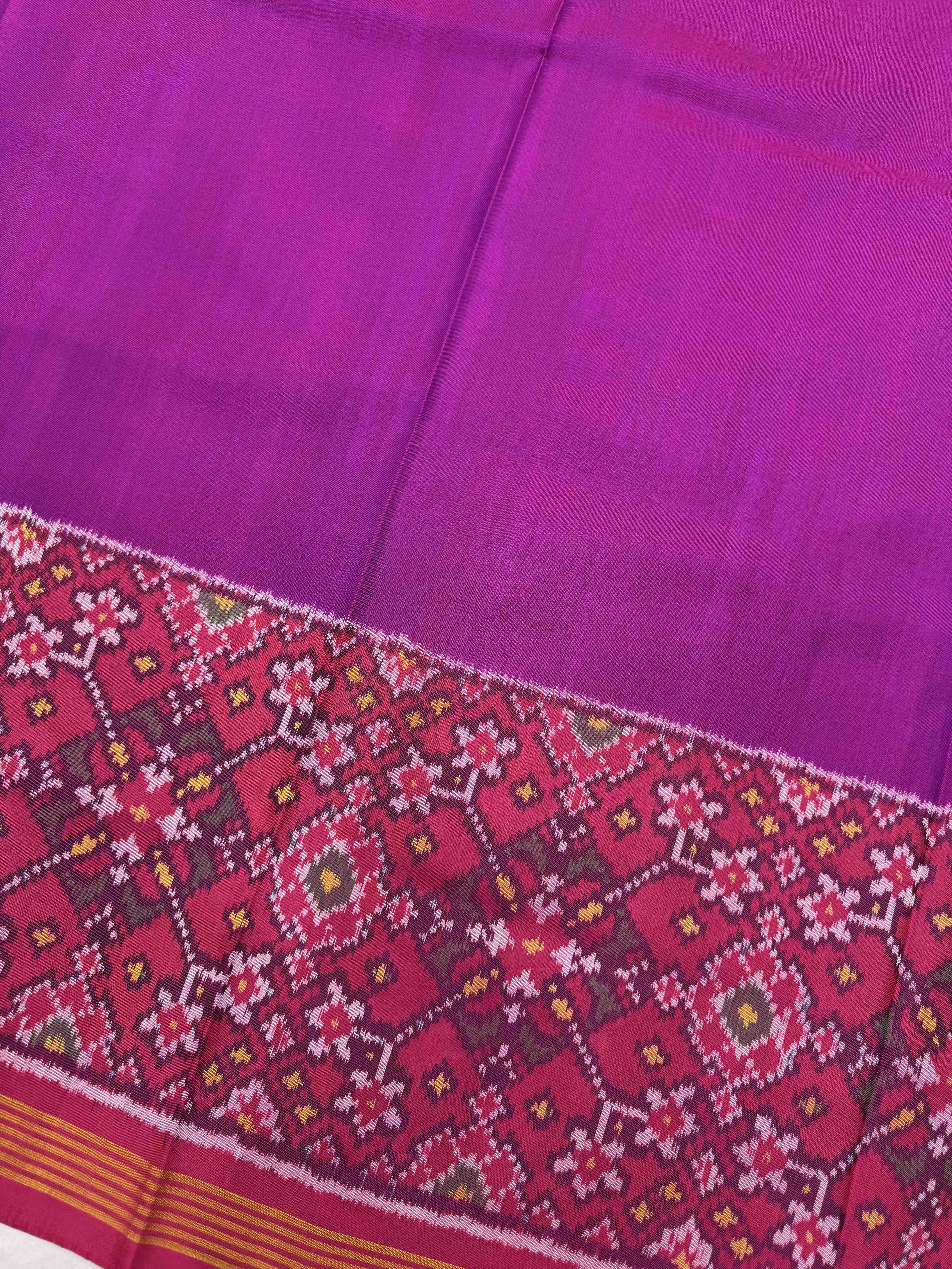 Pink & Purple Plain with Navratan Scut Border Single Ikat Patan Patola Saree
