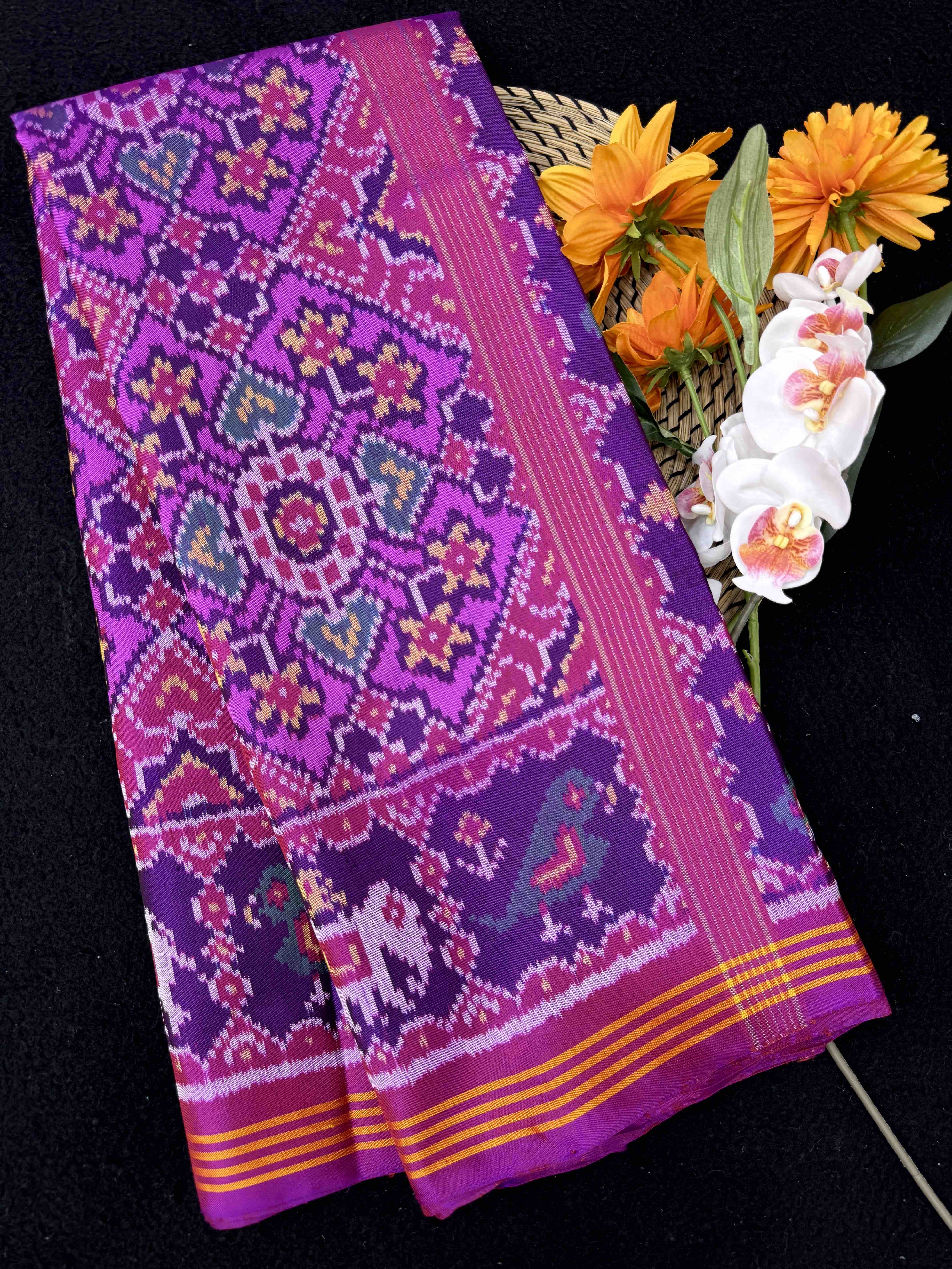 Purple & Pink Manekchowk Single Ikat Patan Patola Saree
