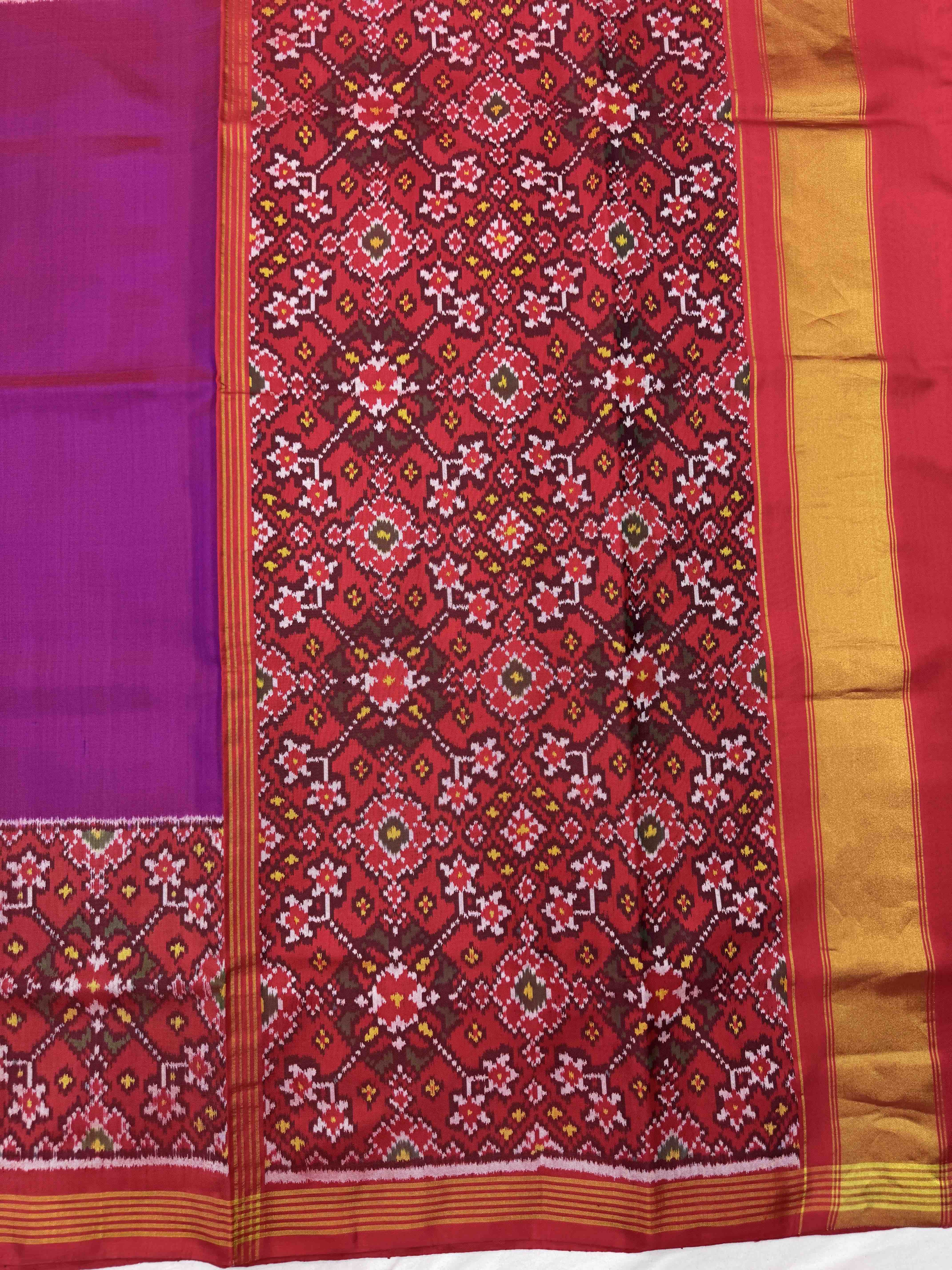 Pink & Purple Plain with Navratan Scut Border Single Ikat Patan Patola Saree