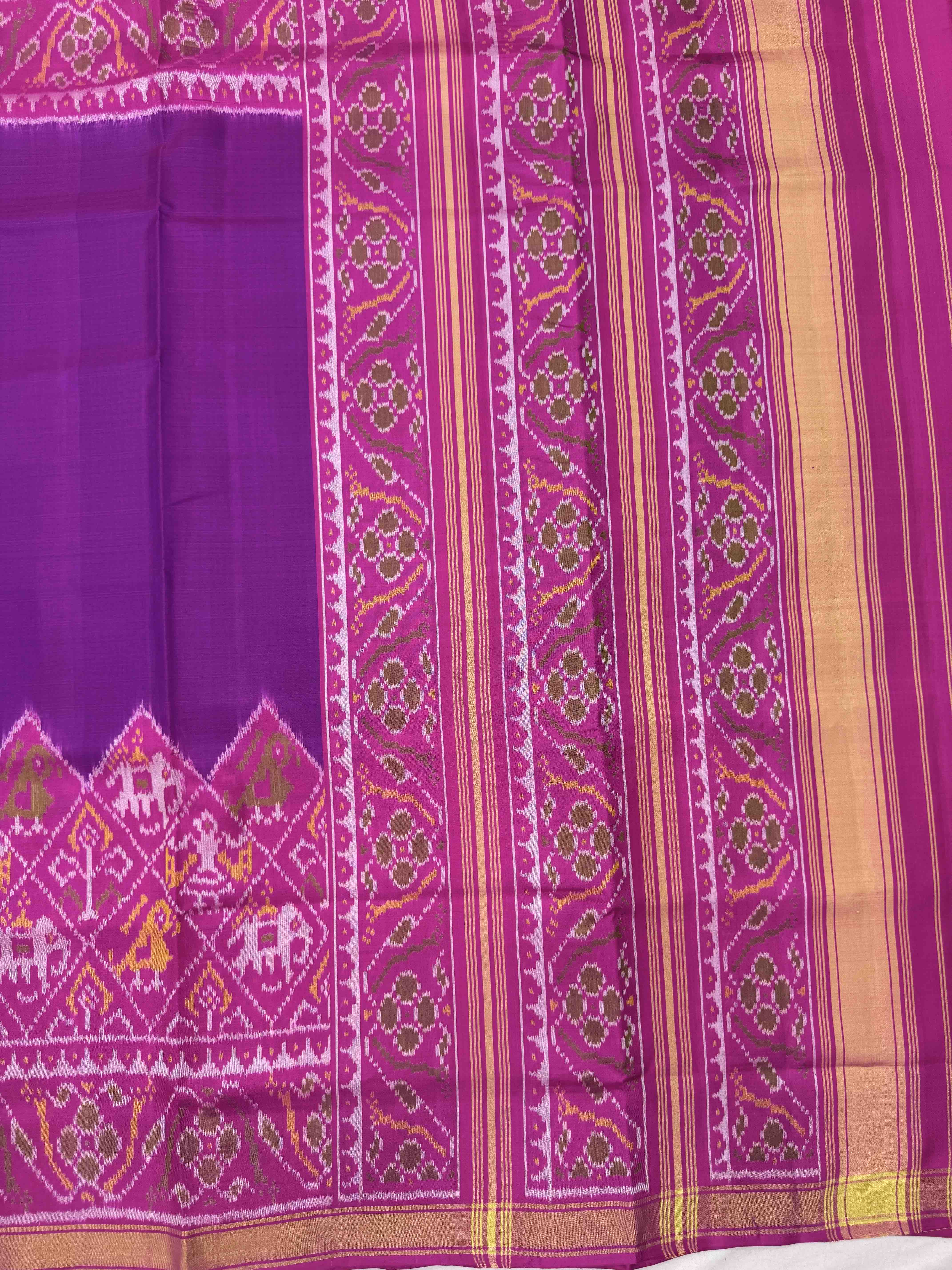 Pink & Purple Plain with Narikunj Scut Border Patola Saree