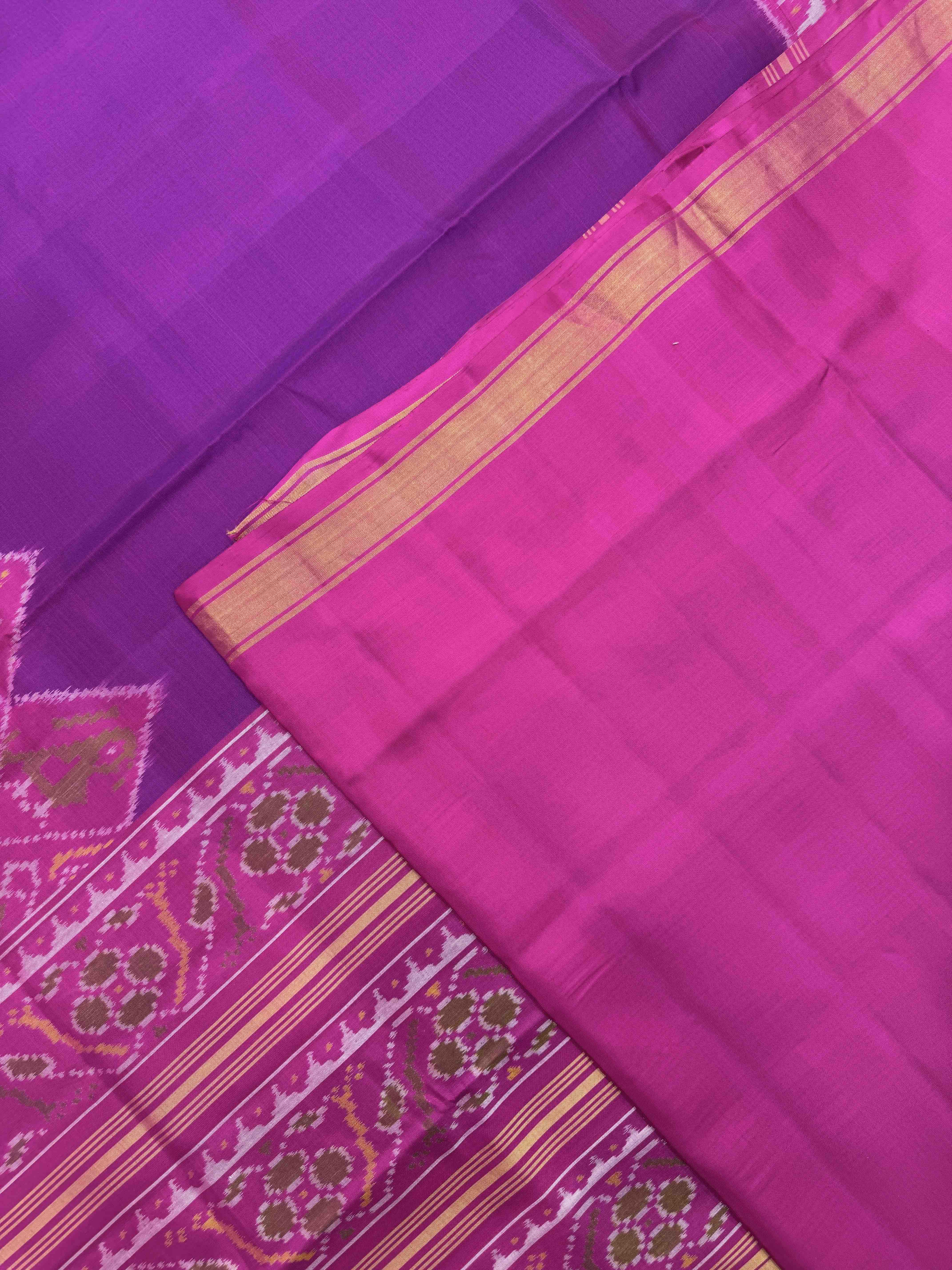 Pink & Purple Plain with Narikunj Scut Border Patola Saree