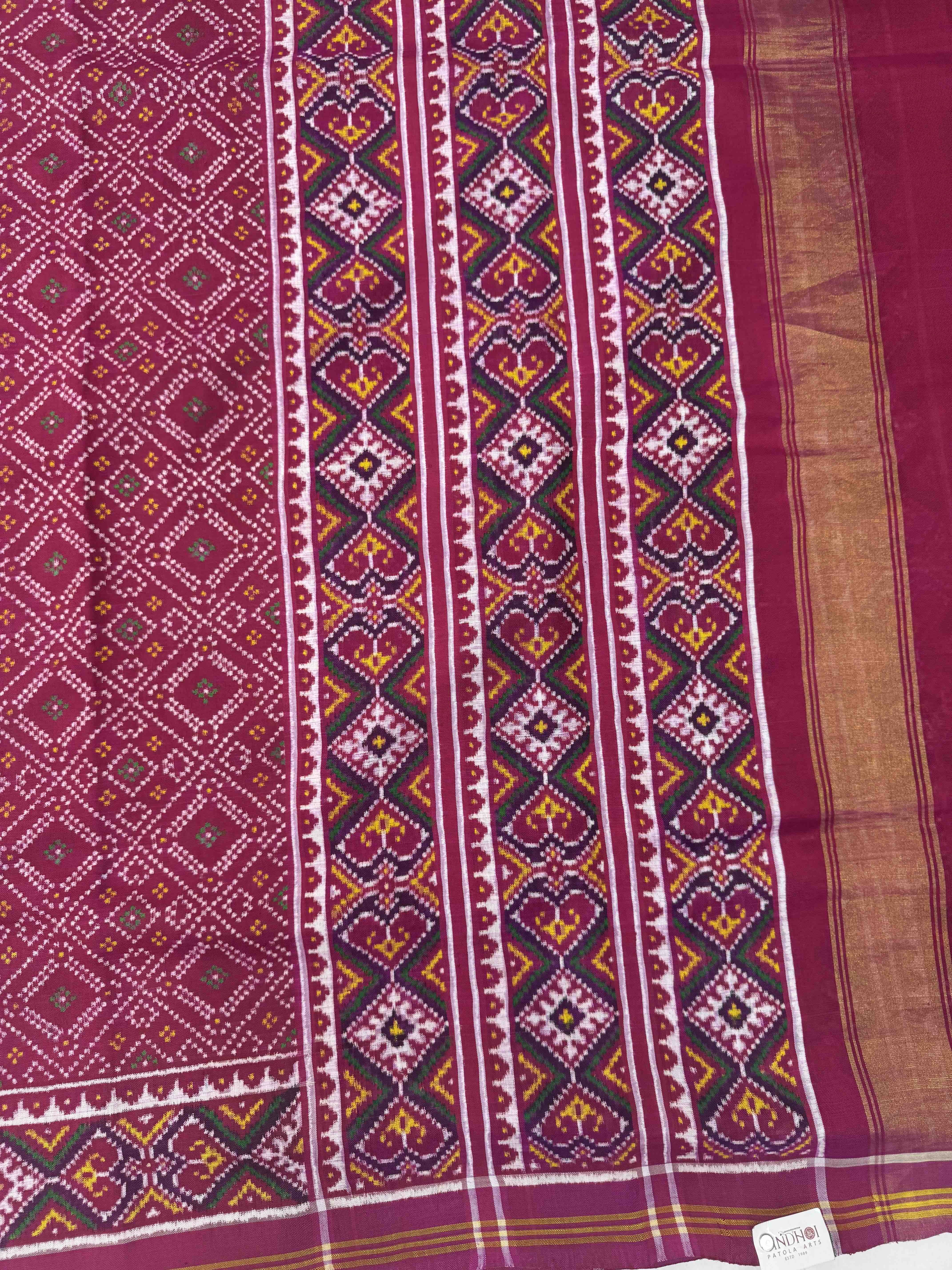 Pink & magenta bandhni design Patan patola