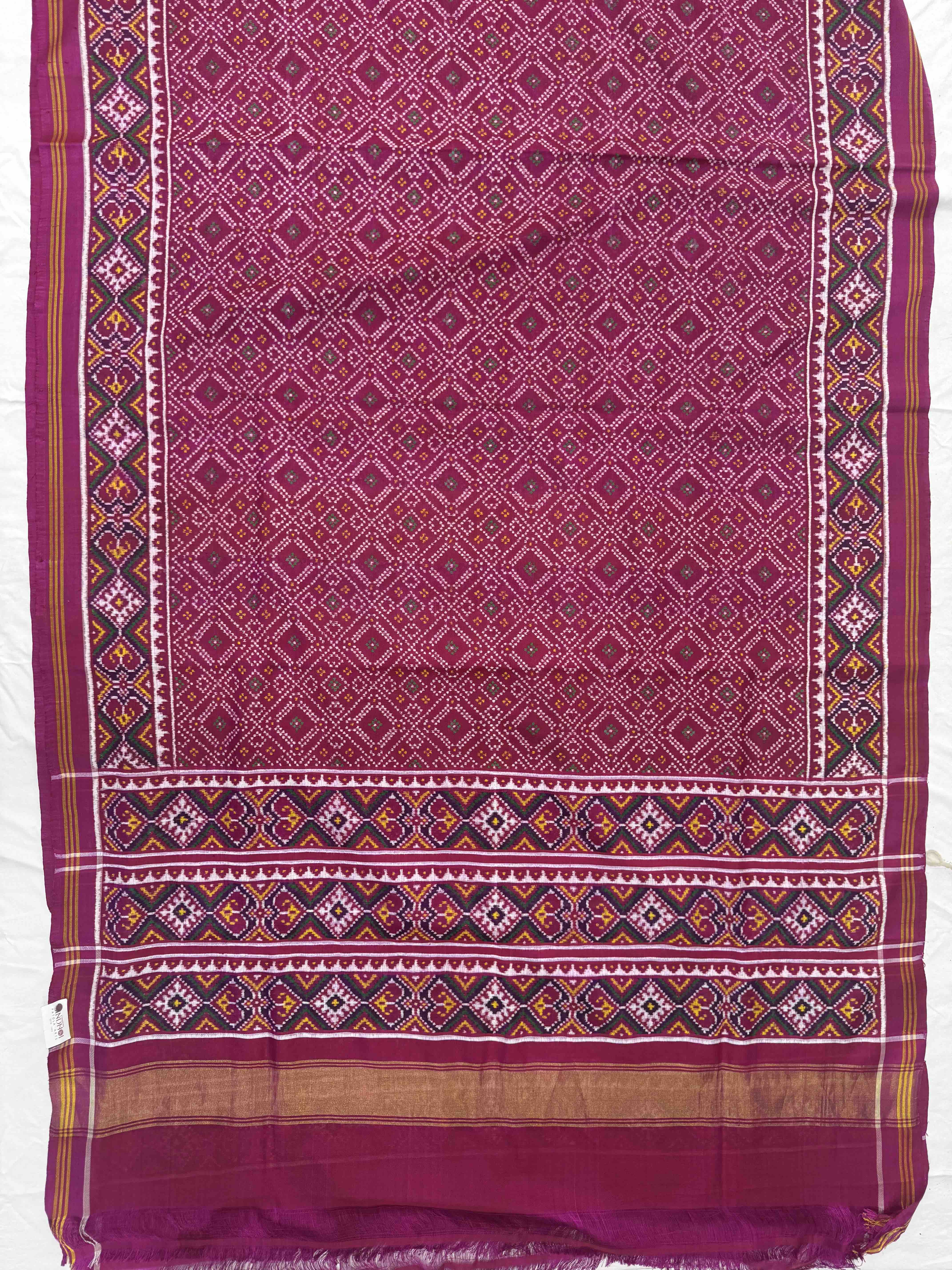 Pink & magenta bandhni design Patan patola
