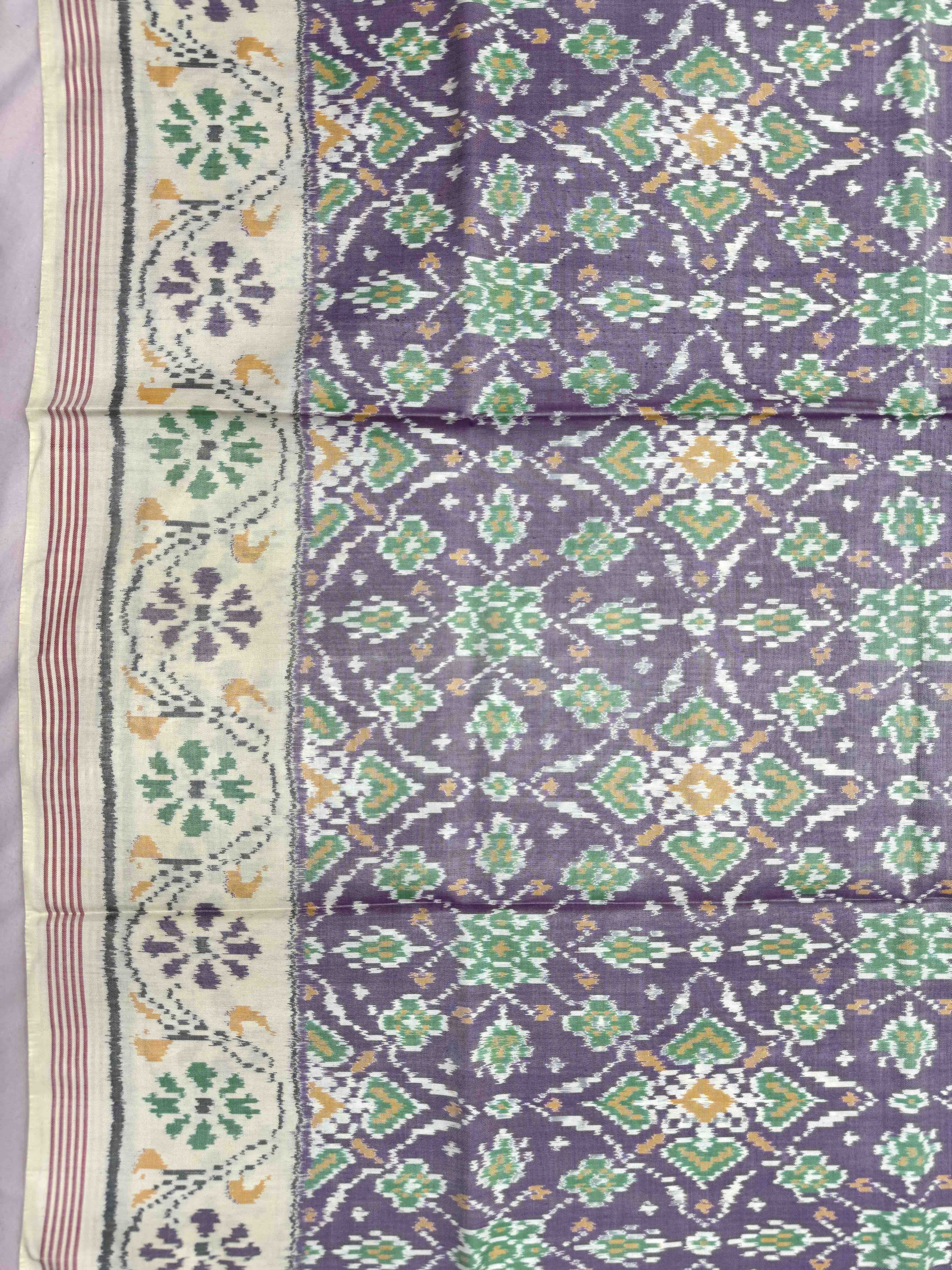 Off White & Light Purple Chhabdi Single Ikat Patan Patola Saree