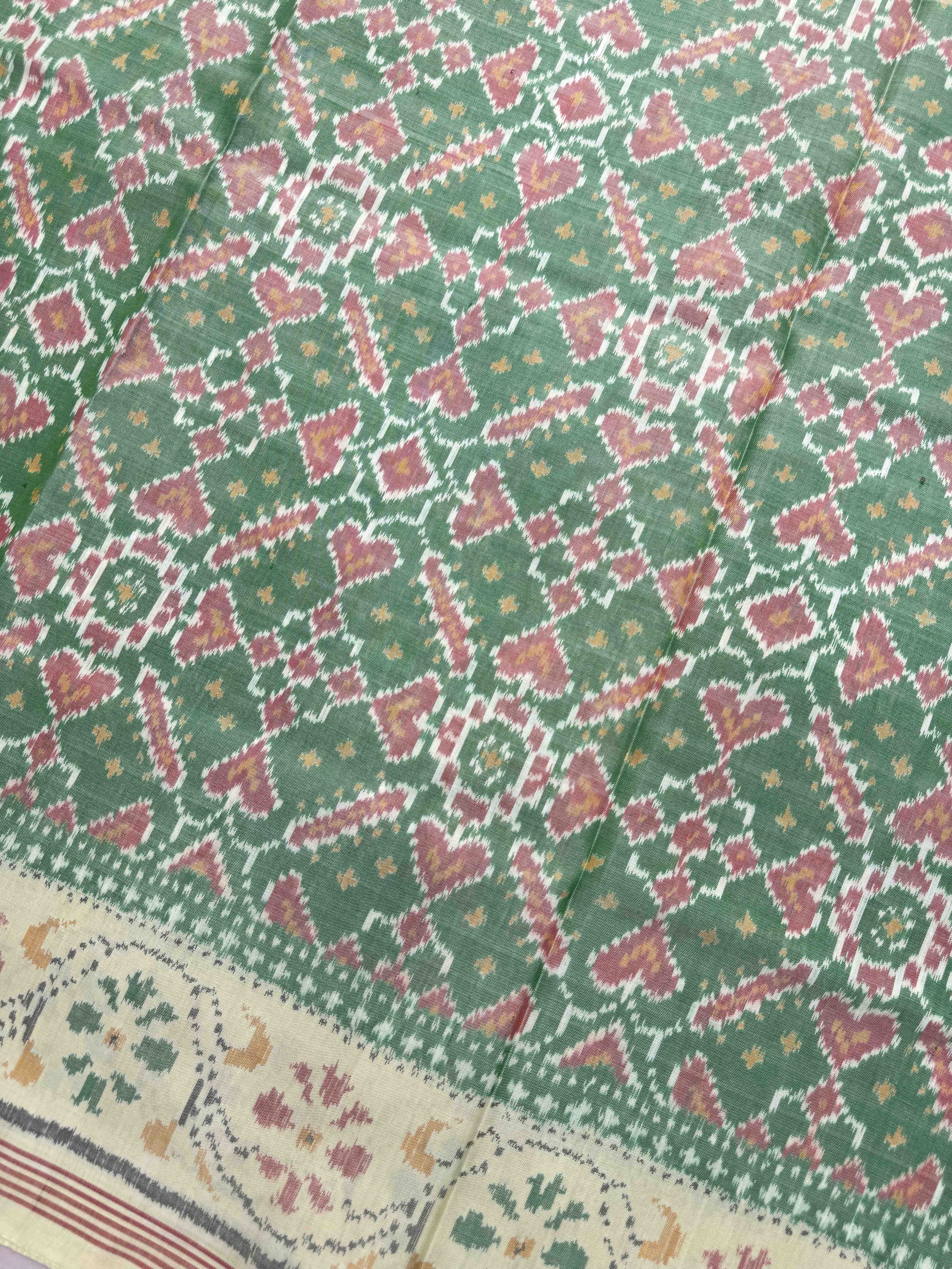 Off White & Light Green Manekchowk Single Ikat Patan Patola Saree