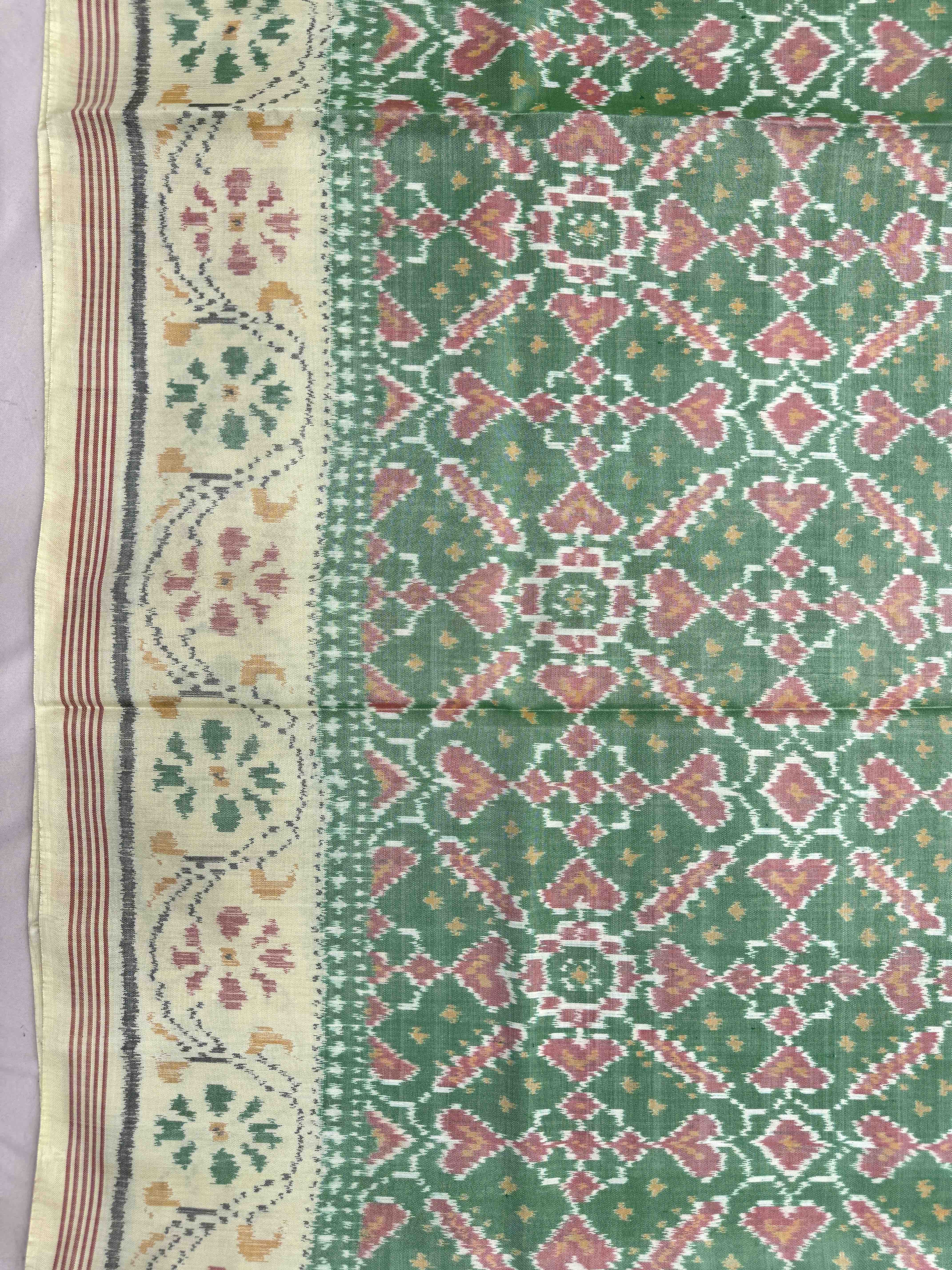 Off White & Light Green Manekchowk Single Ikat Patan Patola Saree