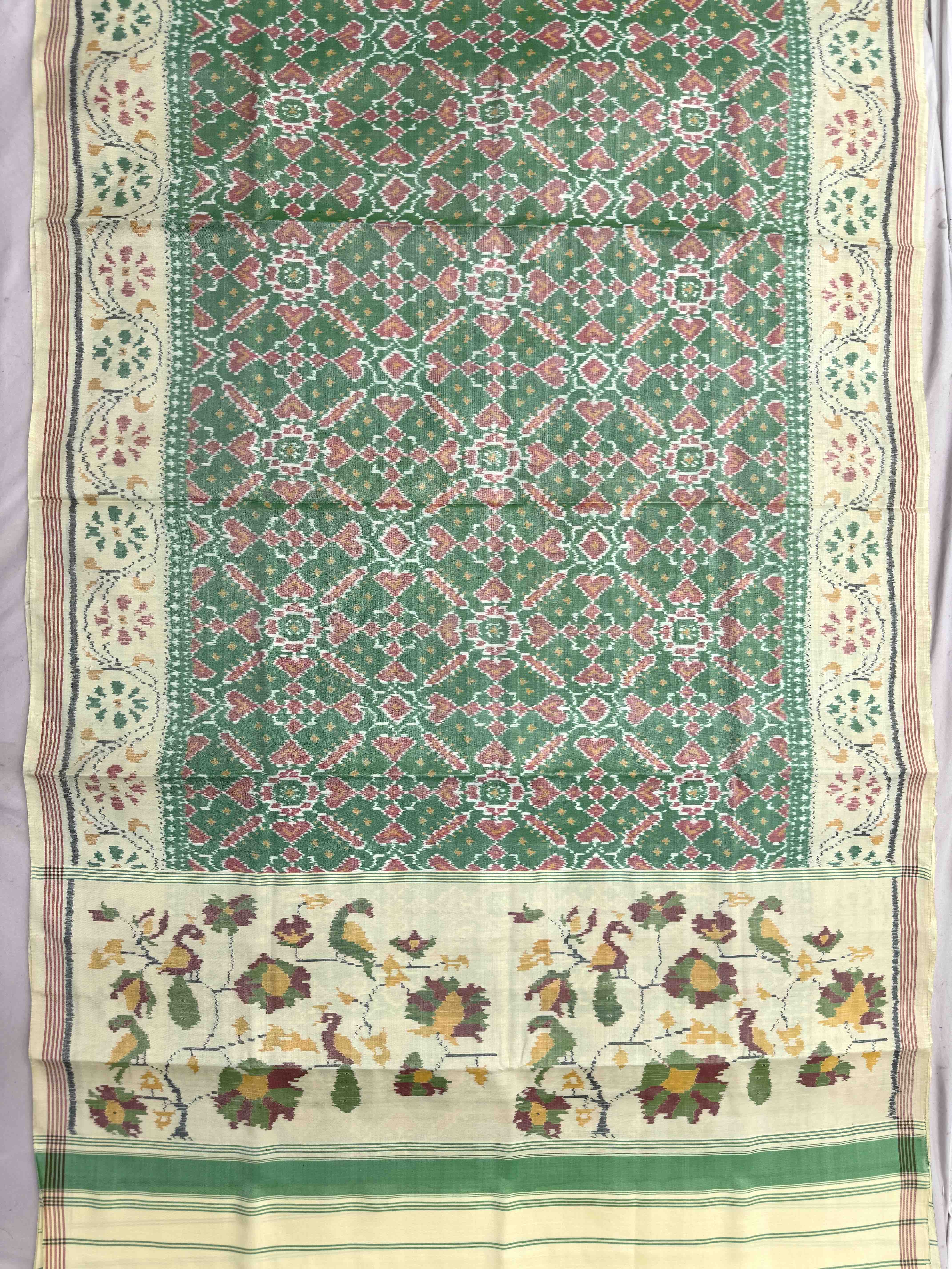 Off White & Light Green Manekchowk Single Ikat Patan Patola Saree