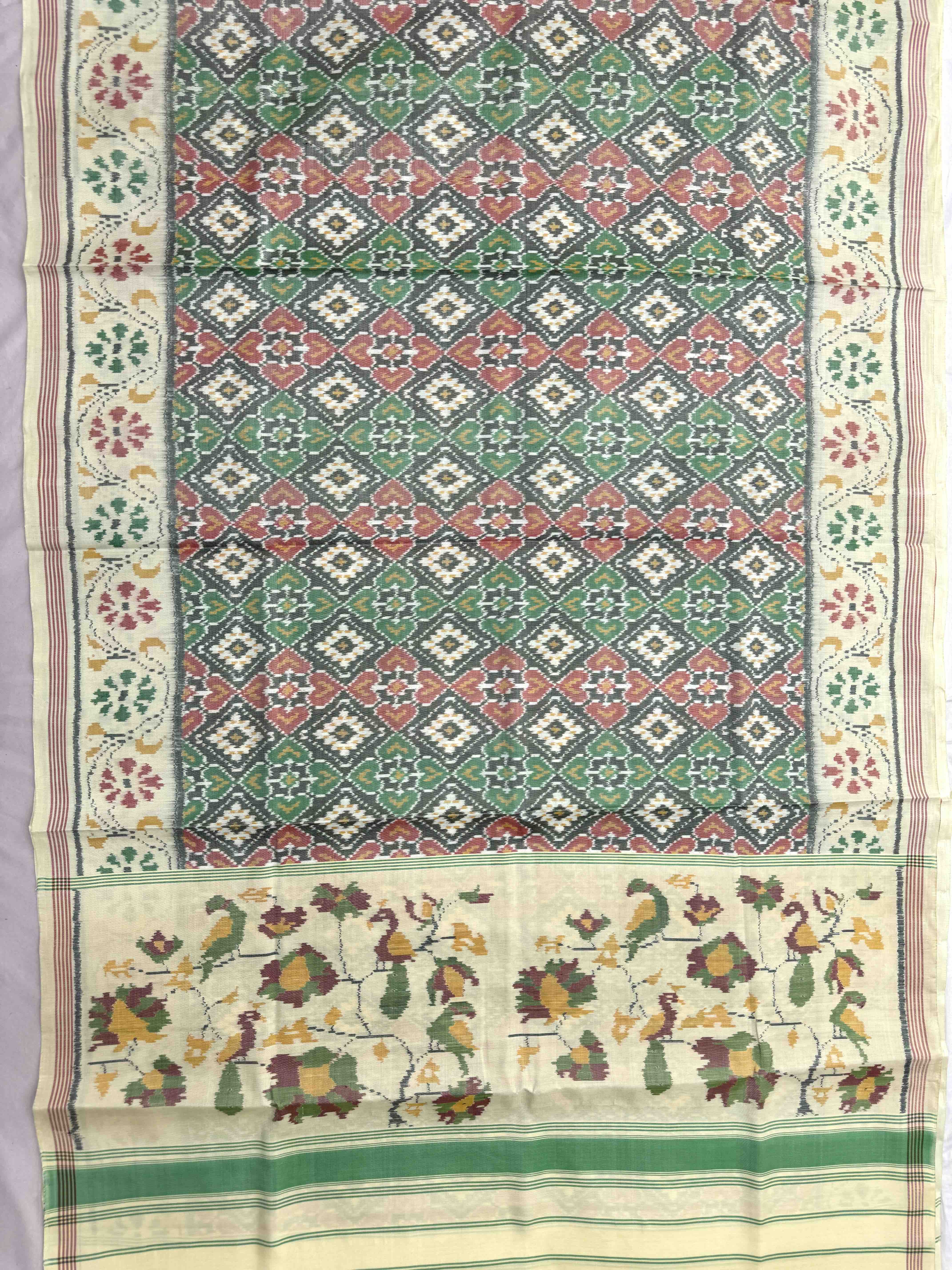 Off White & Grey Panchanda Single Ikat Patan Patola Saree