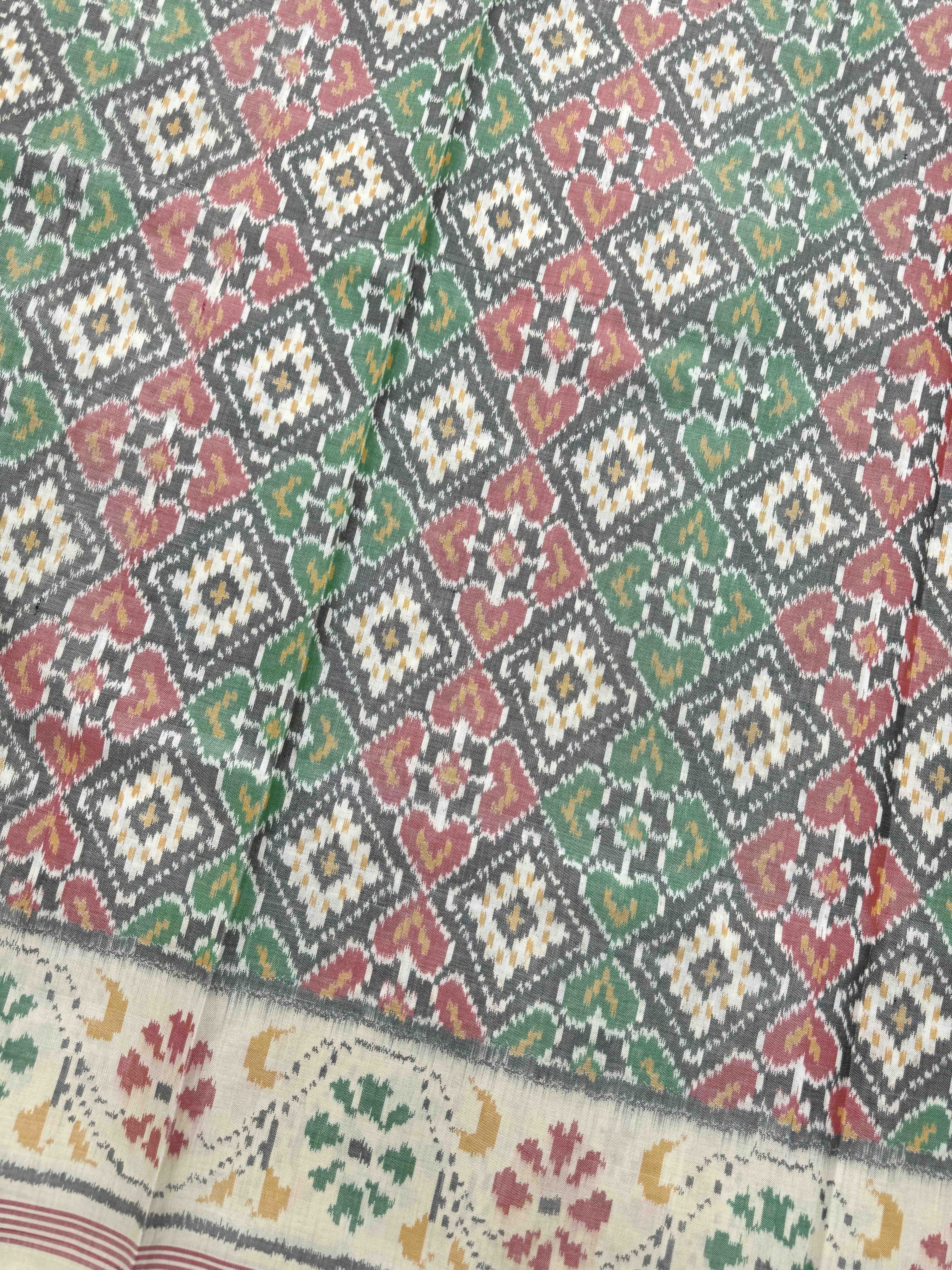 Off White & Grey Panchanda Single Ikat Patan Patola Saree