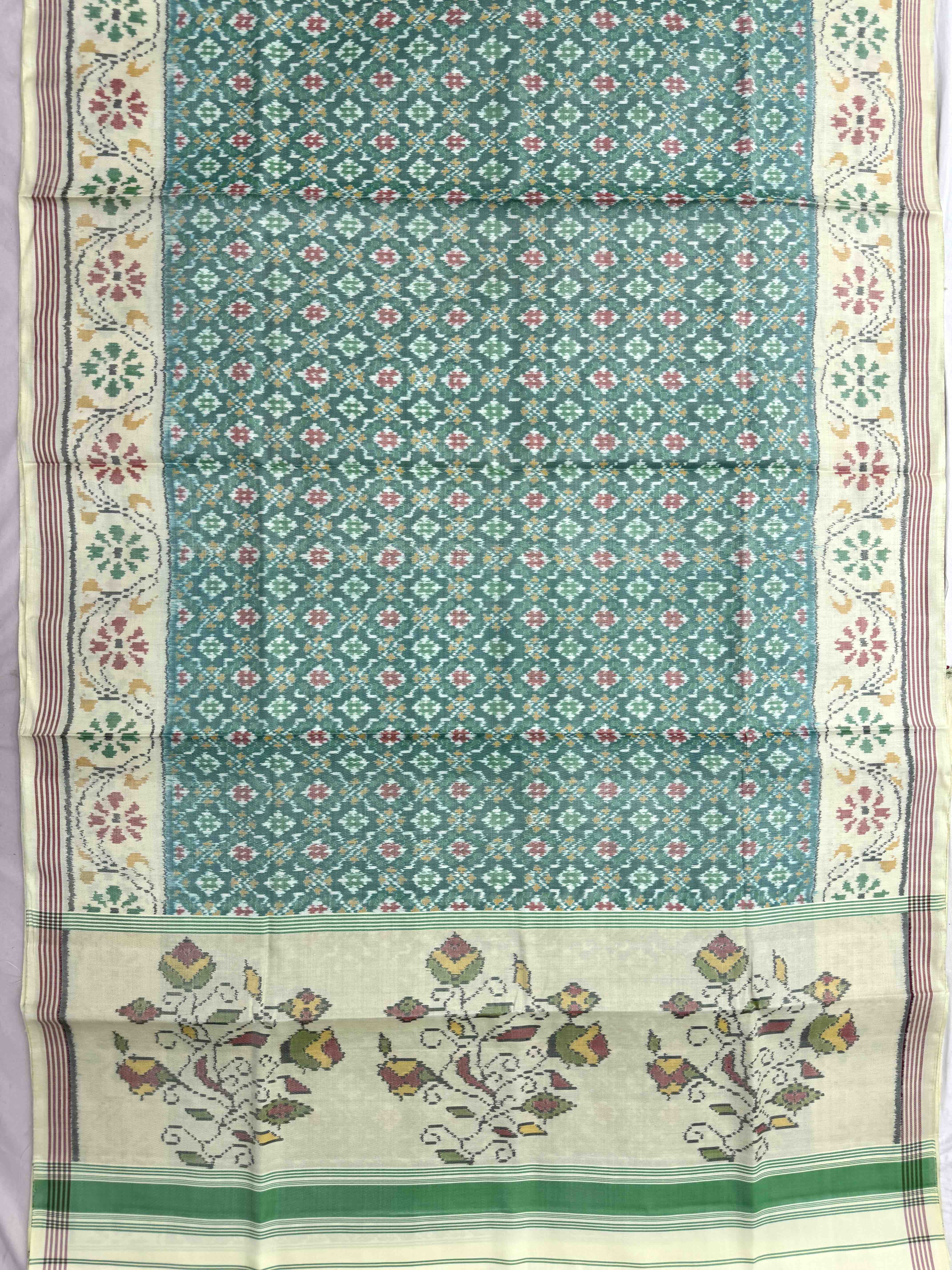 Off White & Sea Green Buttonful Single Ikat Patan Patola Saree