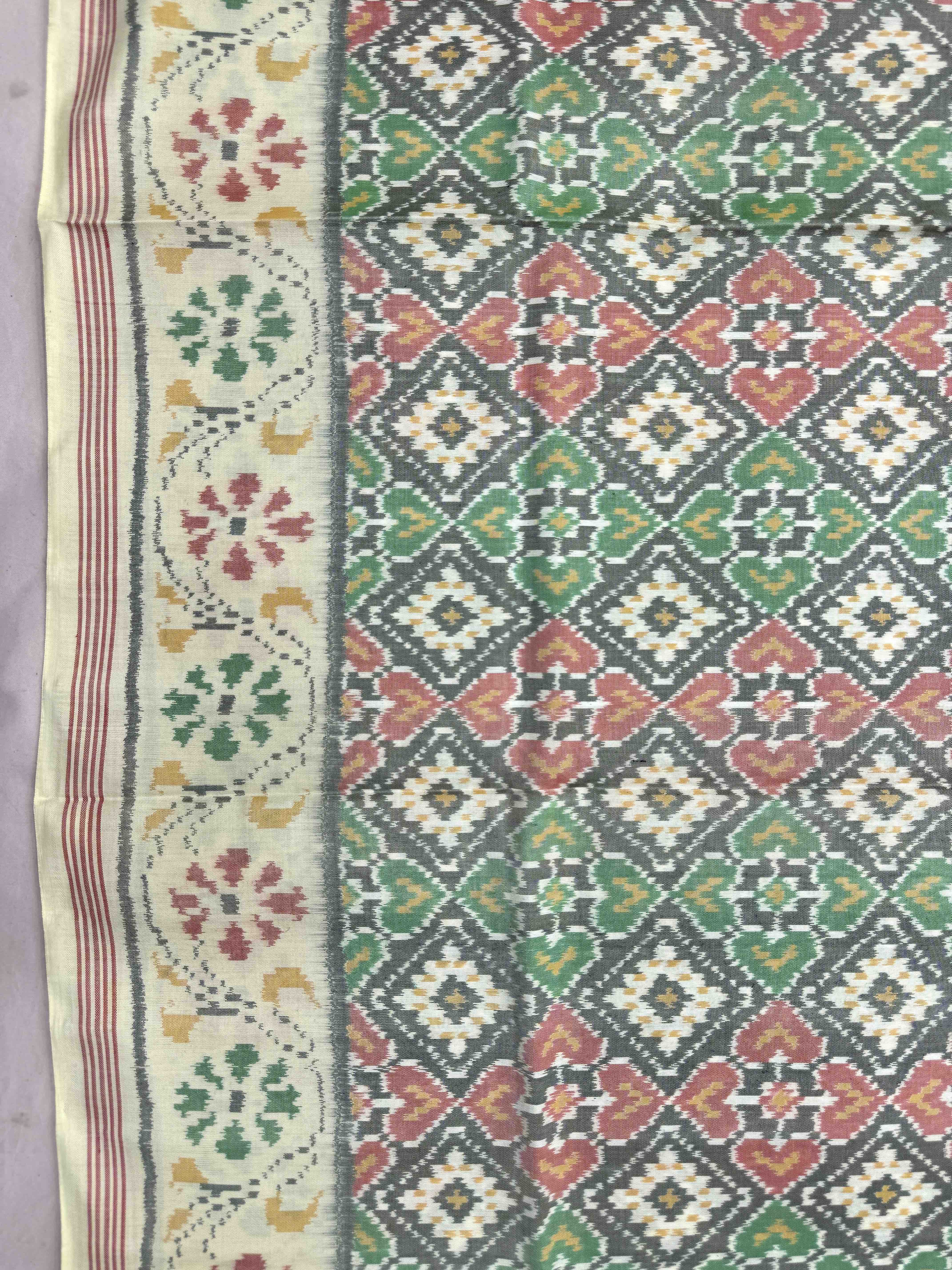 Off White & Grey Panchanda Single Ikat Patan Patola Saree