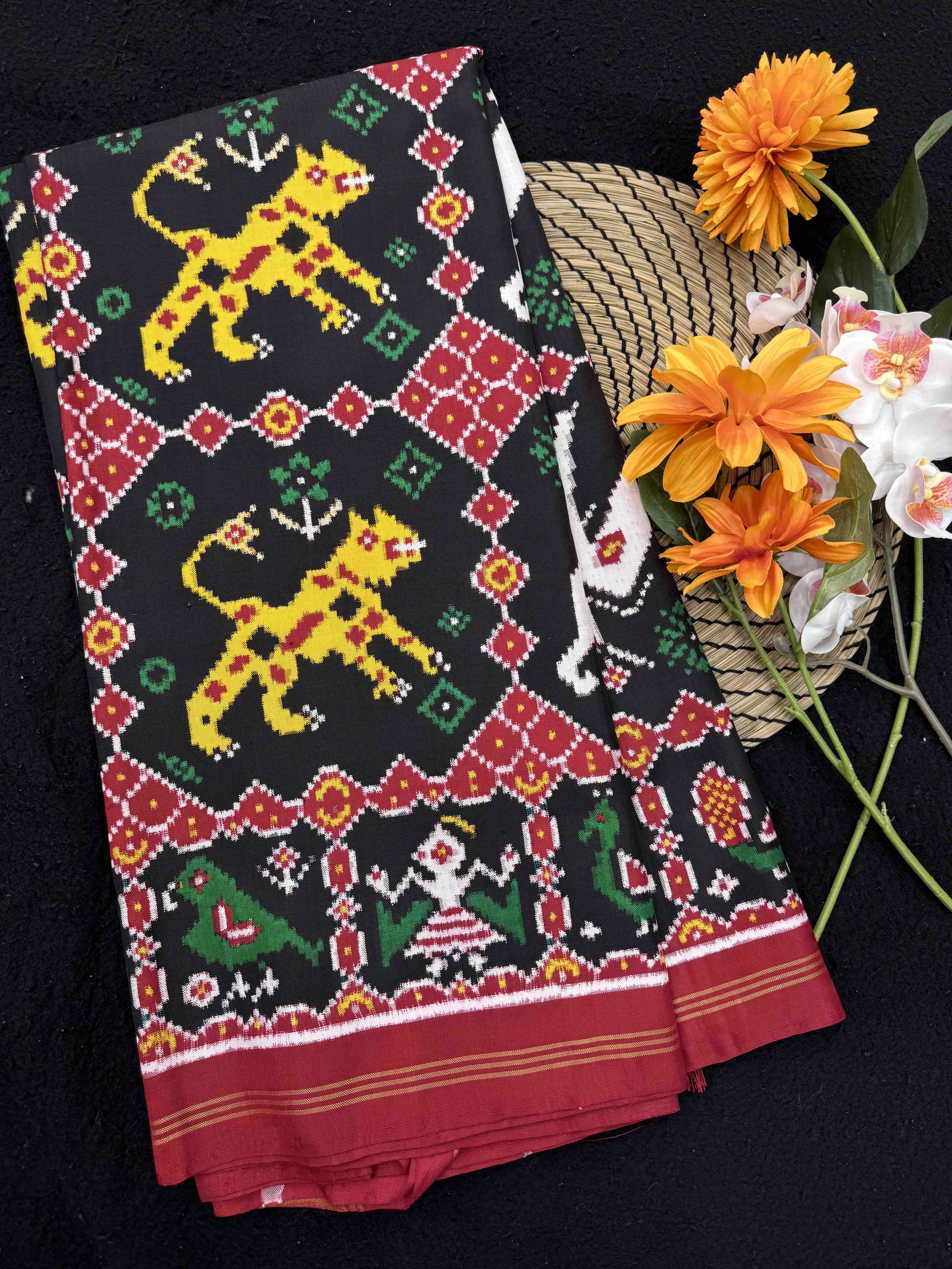Red & Black Big Figure Vaag Haathi Double Ikat Patan Patola Saree