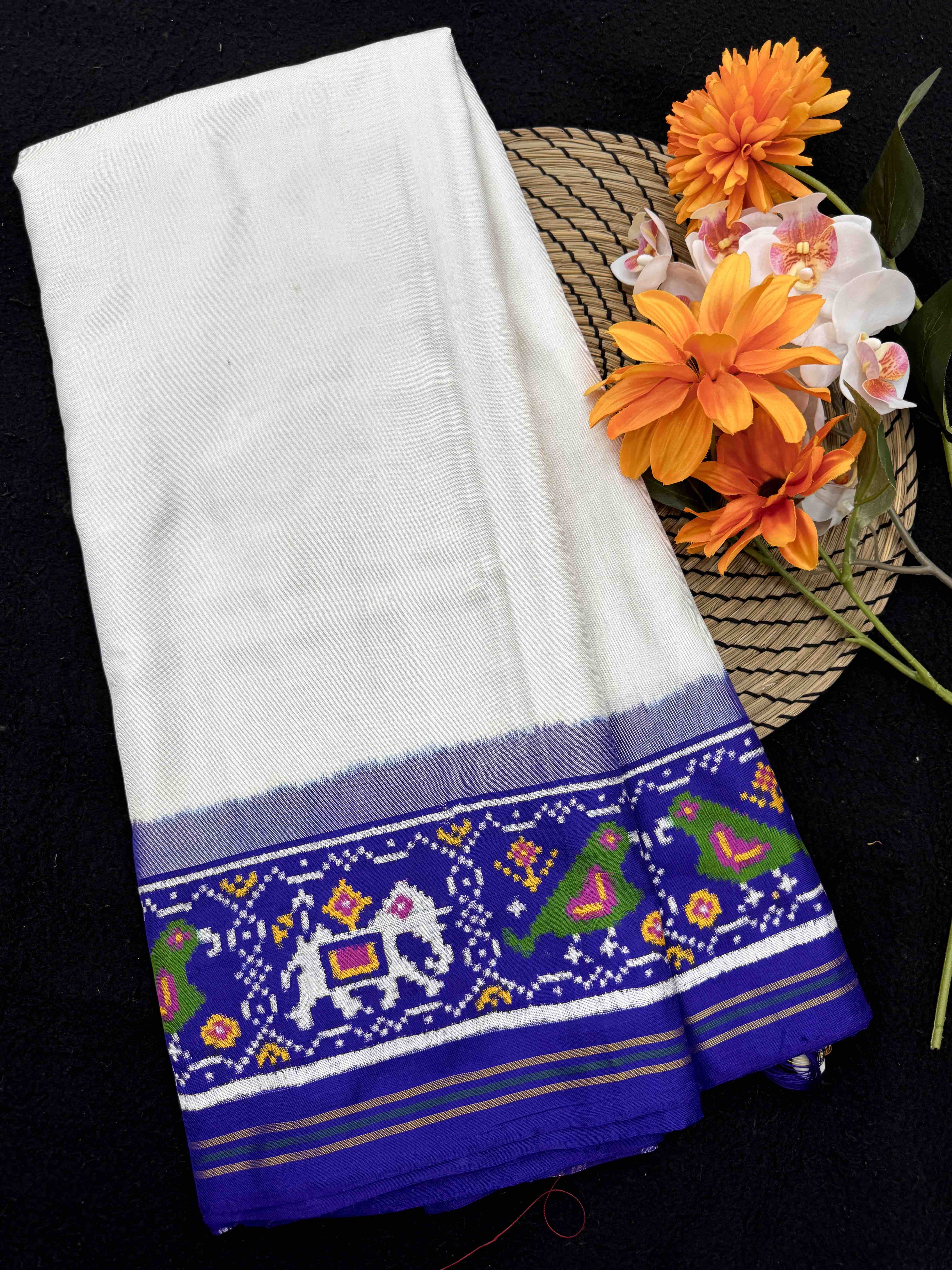 Blue & White Plain with Narikunj Border Pallu Double Ikat Patan Patola Saree