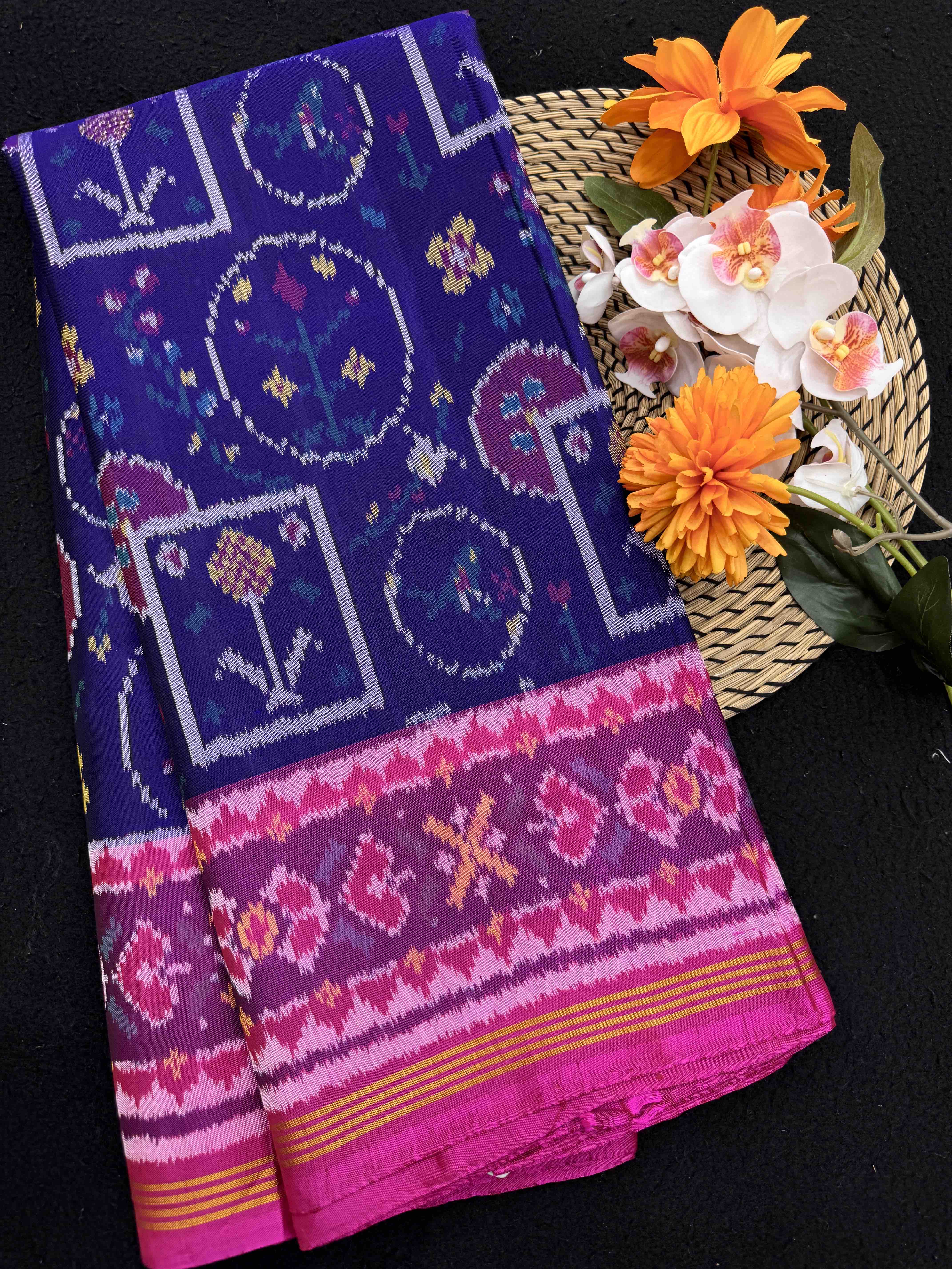 Pink & Blue Circle Square Fancy Flower Single Ikat Patan Patola Saree