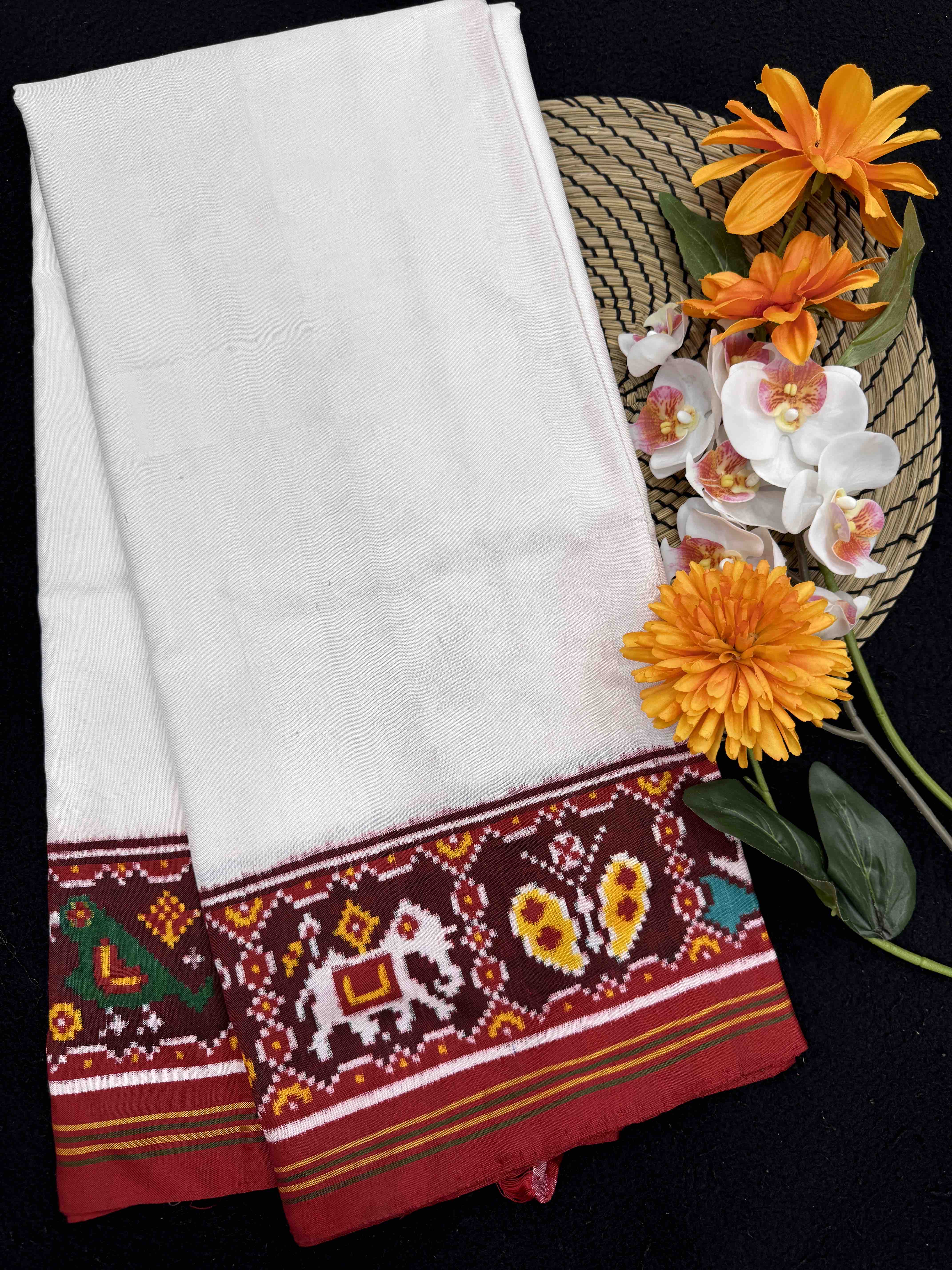 Red & White with Elephant Figure Pallu Double Ikat Patan Patola Saree