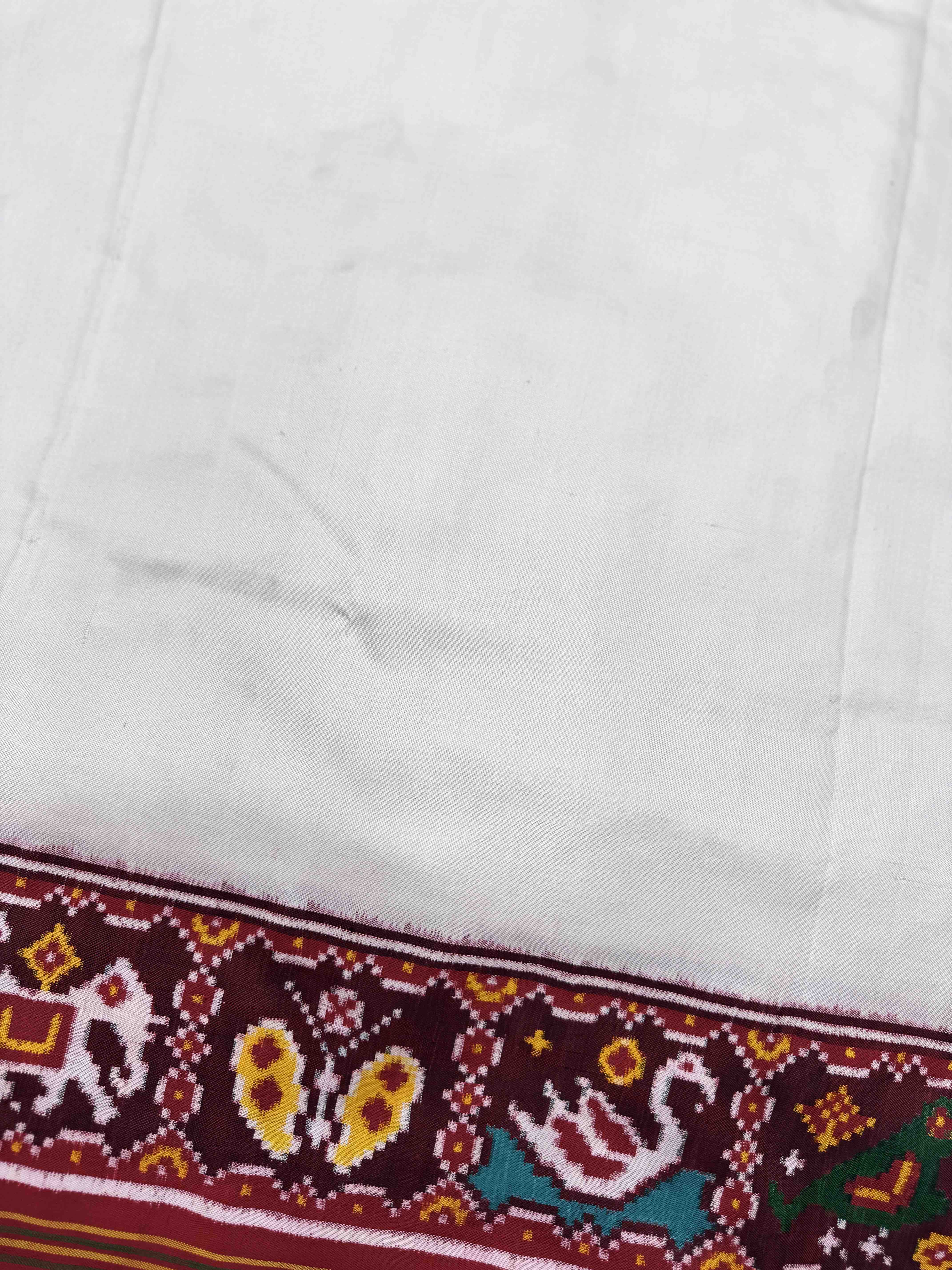 Red & White with Elephant Figure Pallu Double Ikat Patan Patola Saree