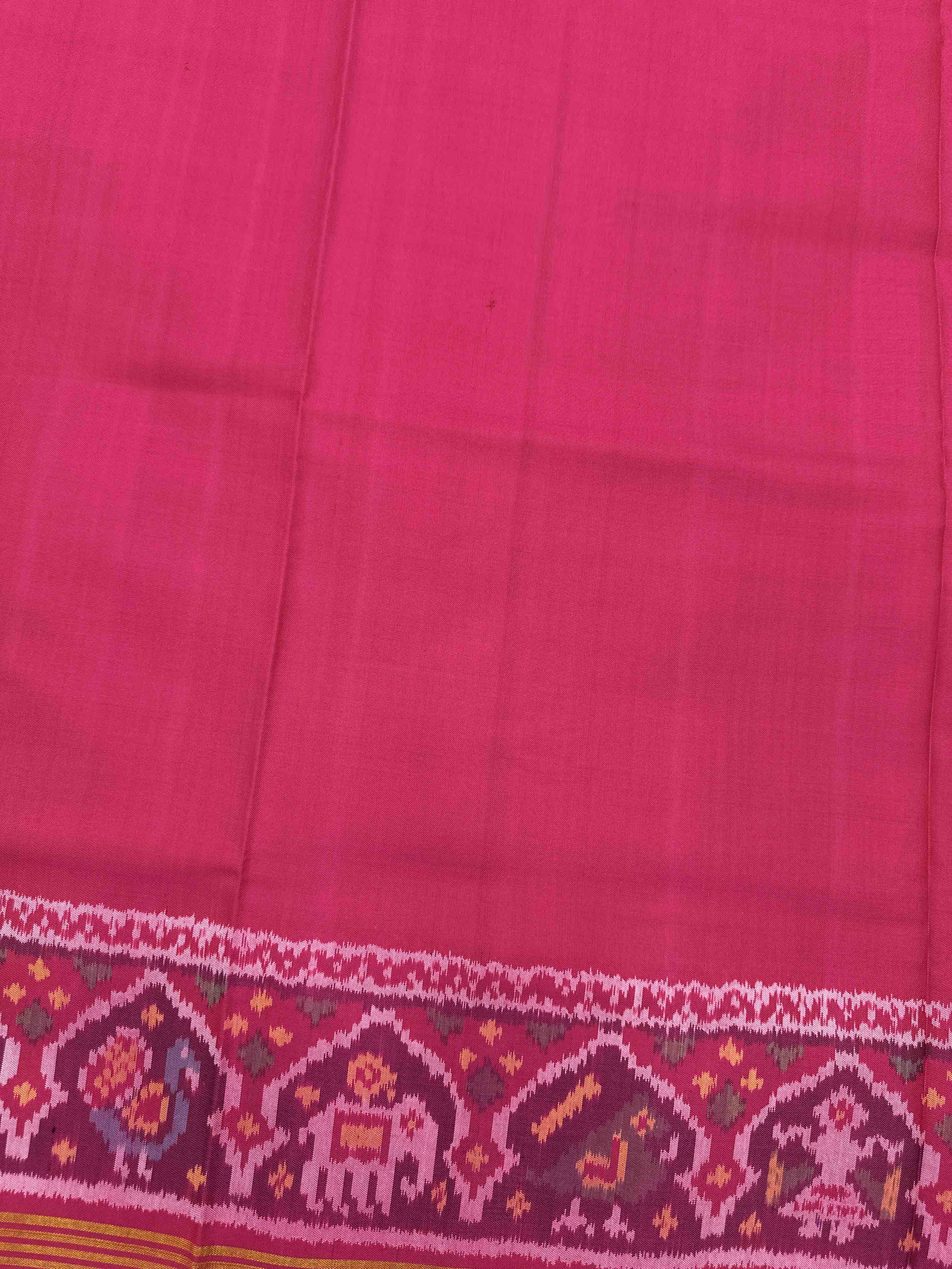 Pink Plain with Flower Pallu Single Ikat Patan Patola Saree