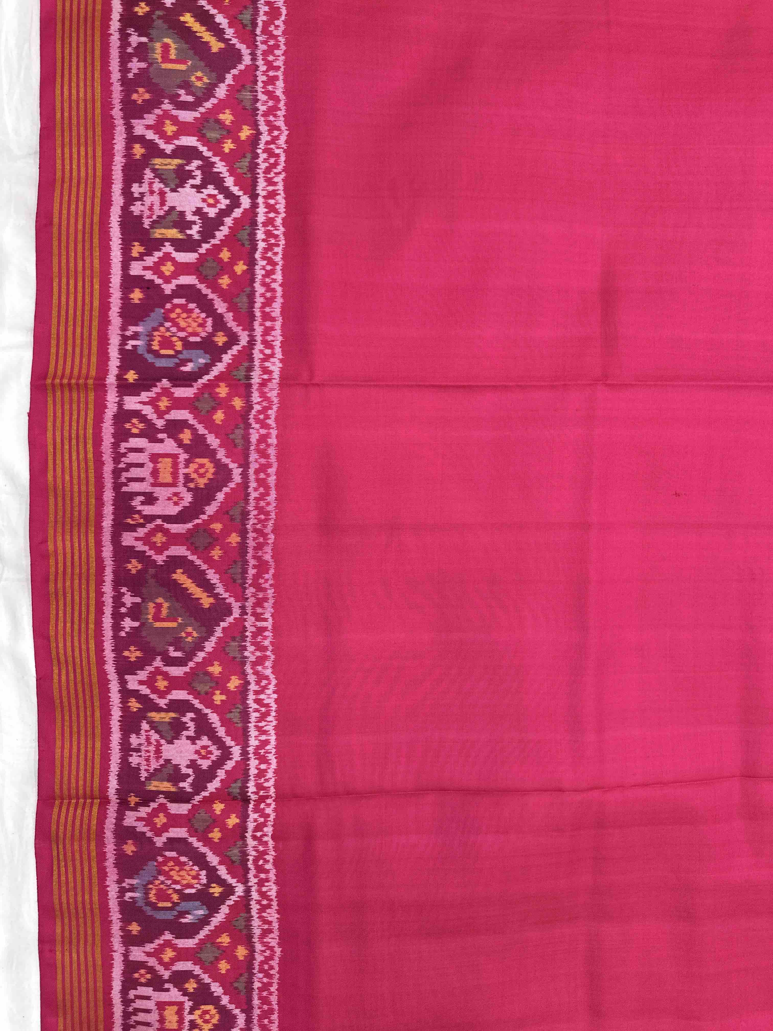 Pink Plain with Flower Pallu Single Ikat Patan Patola Saree