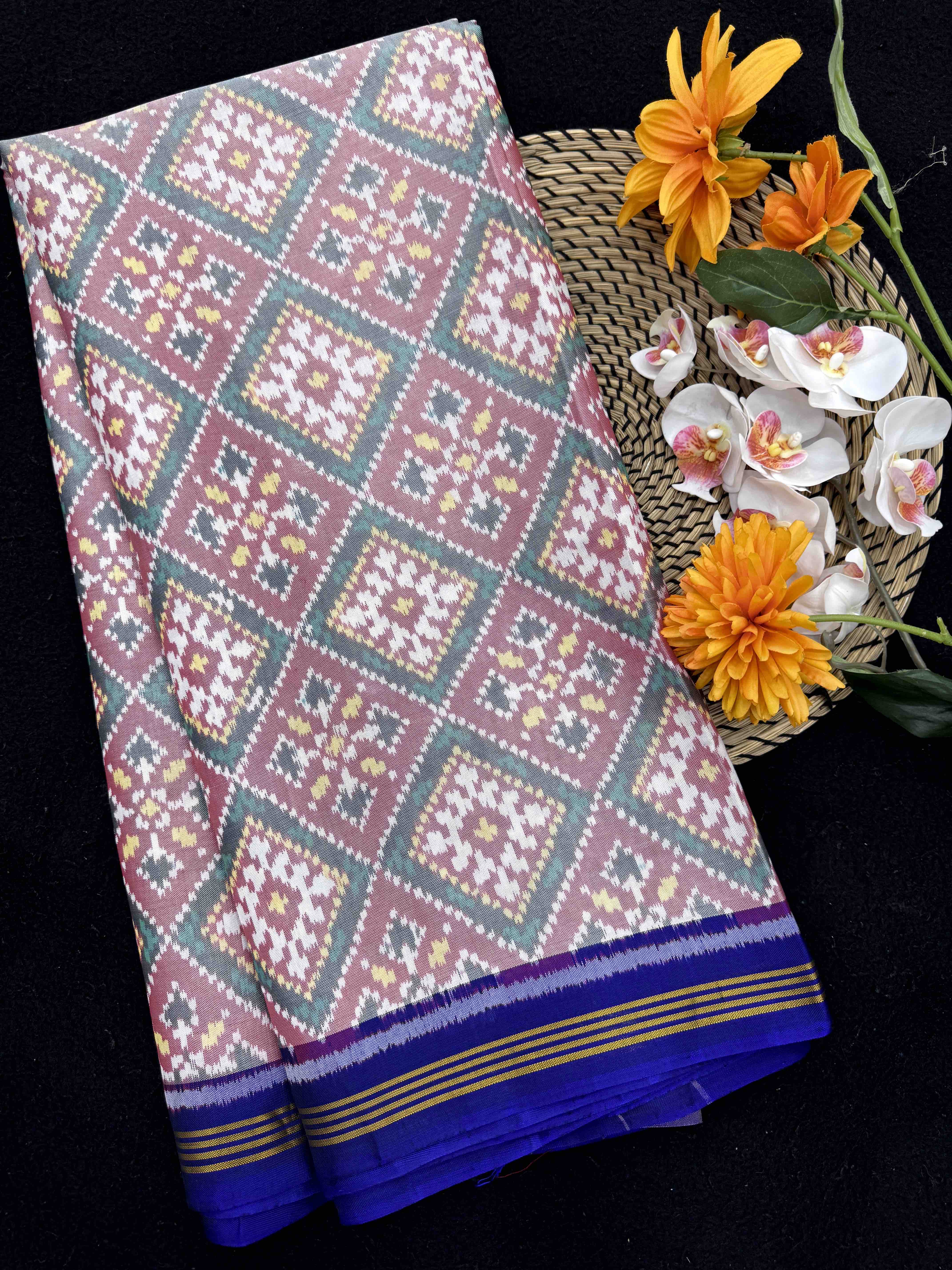 Blue & White Panchanda Single Ikat Patan Patola Saree