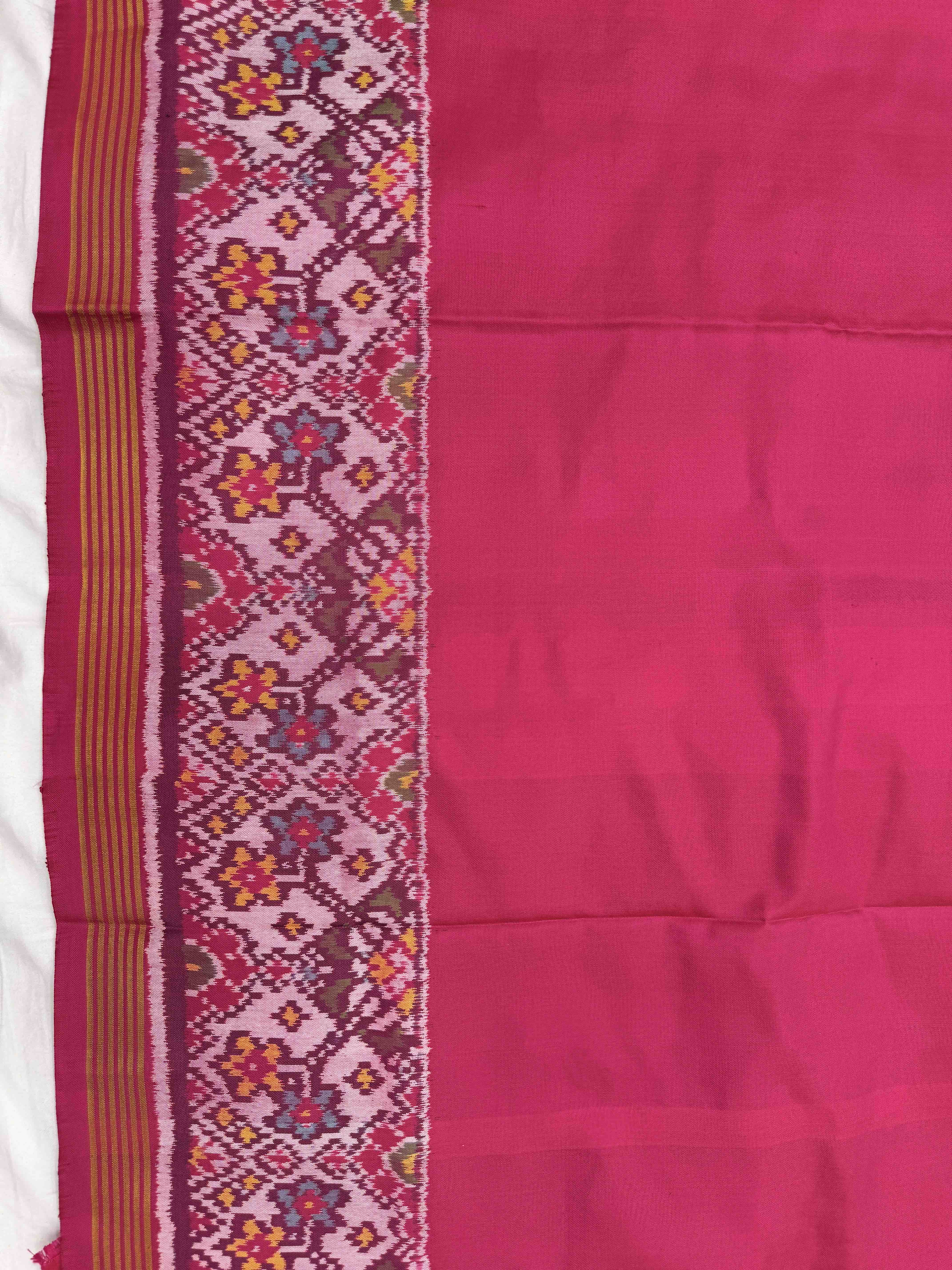 Pink Plain with Navratan Pallu Single Ikat Patan Patola Saree