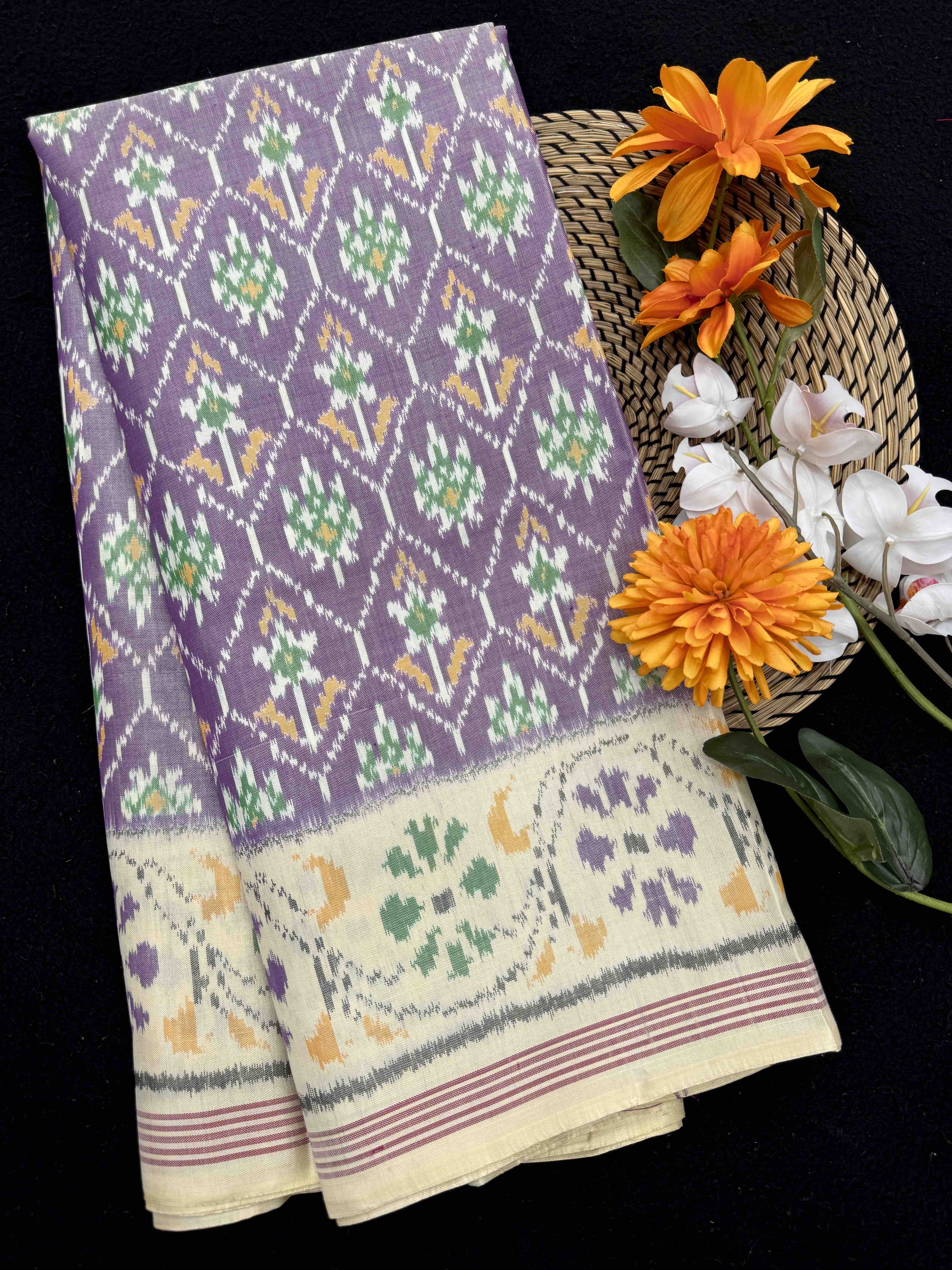 Off White Light Purple Flower Single Ikat Patan Patola Saree