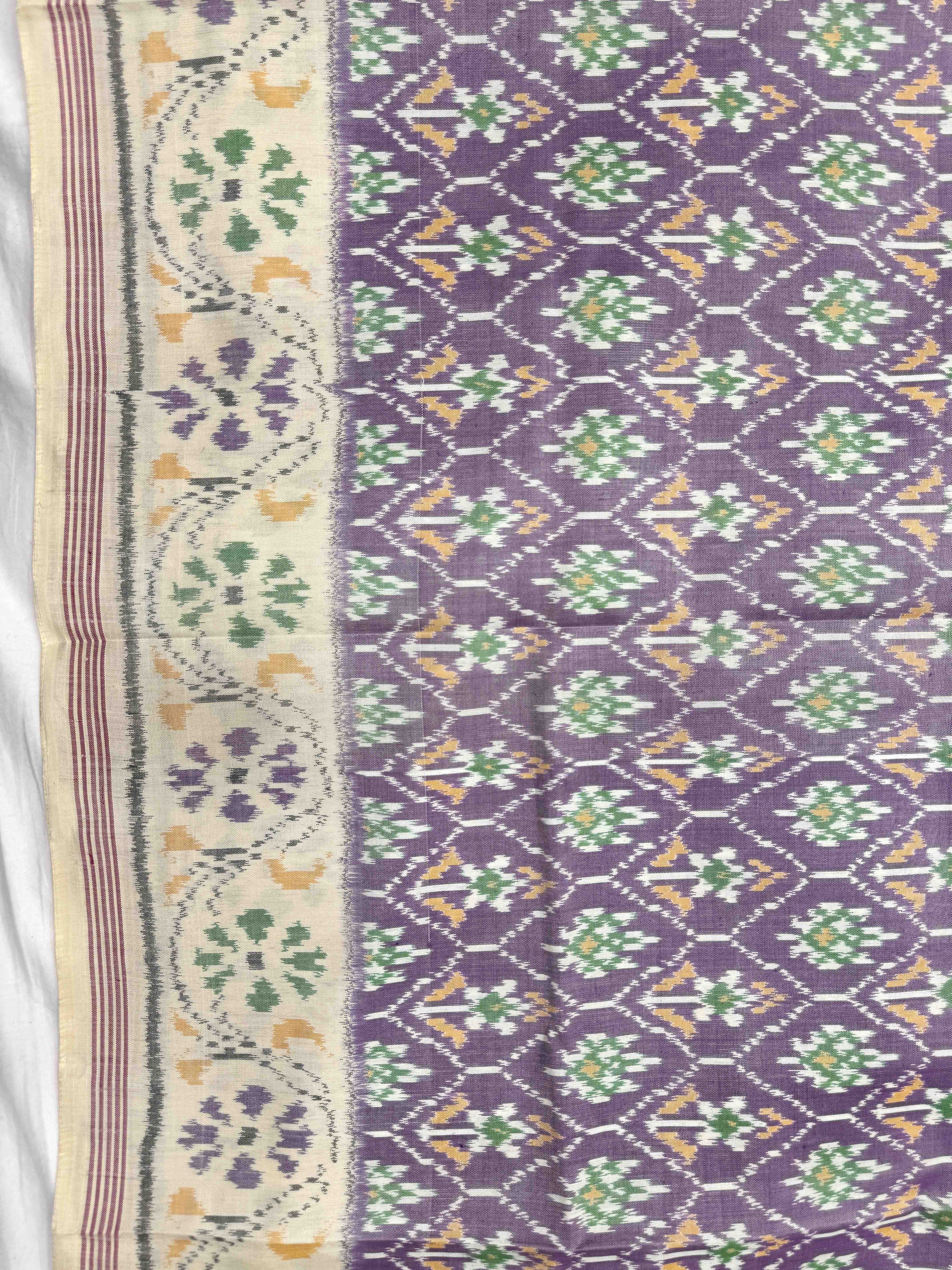 Off White Light Purple Flower Single Ikat Patan Patola Saree
