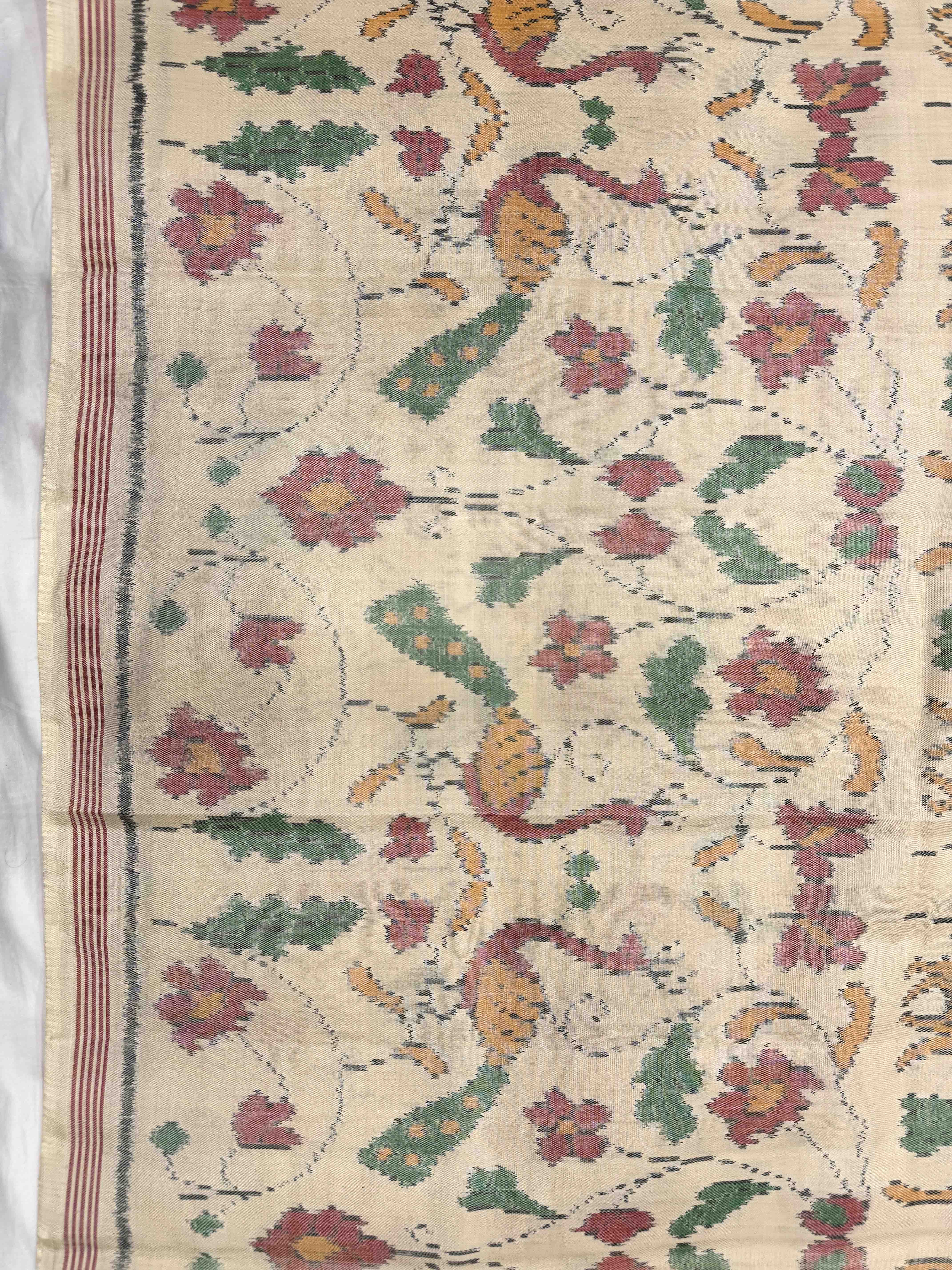 Off White Fancy Flower Peacock Single Ikat Patan Patola Saree