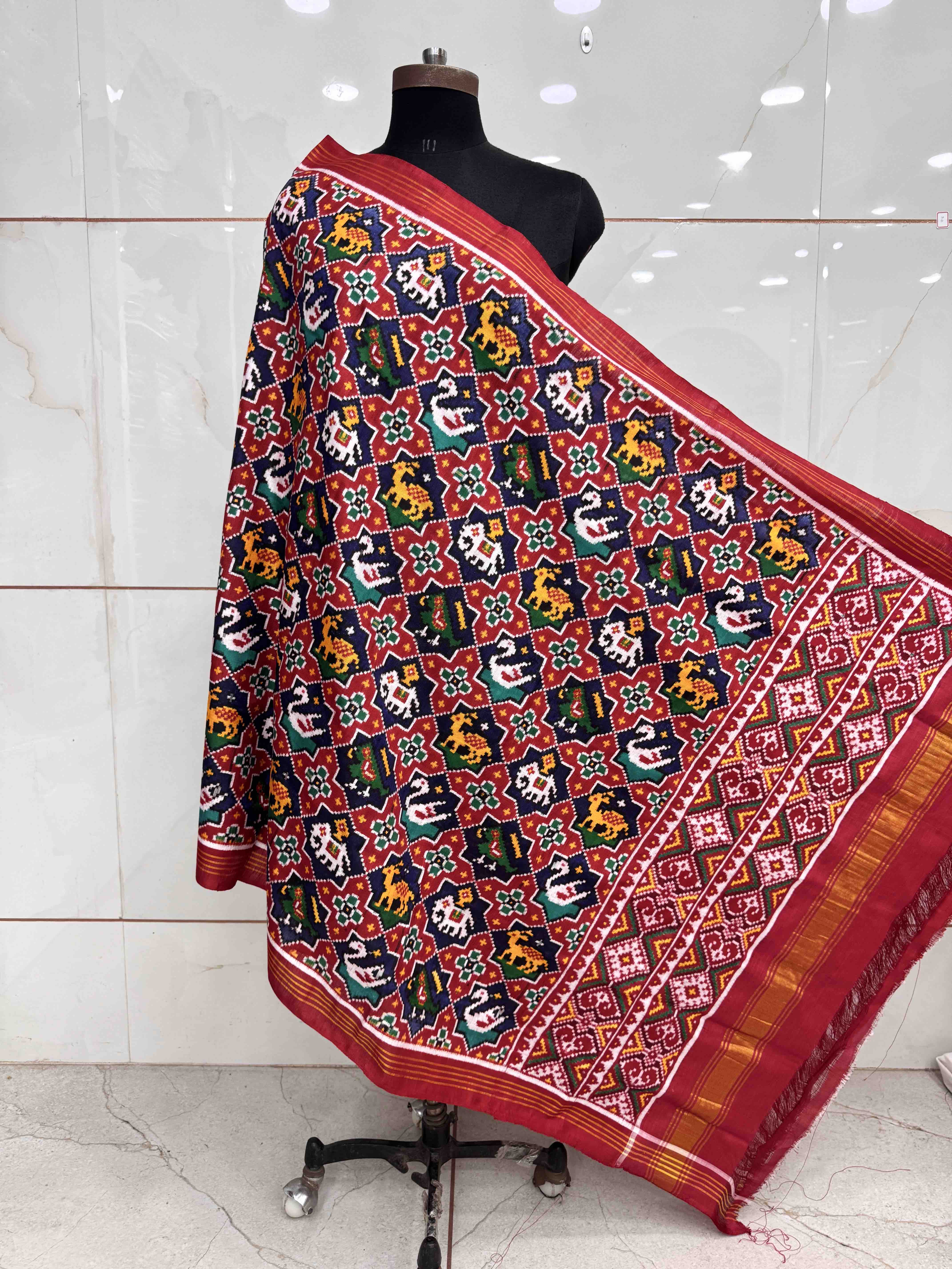 Red & Blue Star Narikunj Double Ikat Patan Patola Dupatta