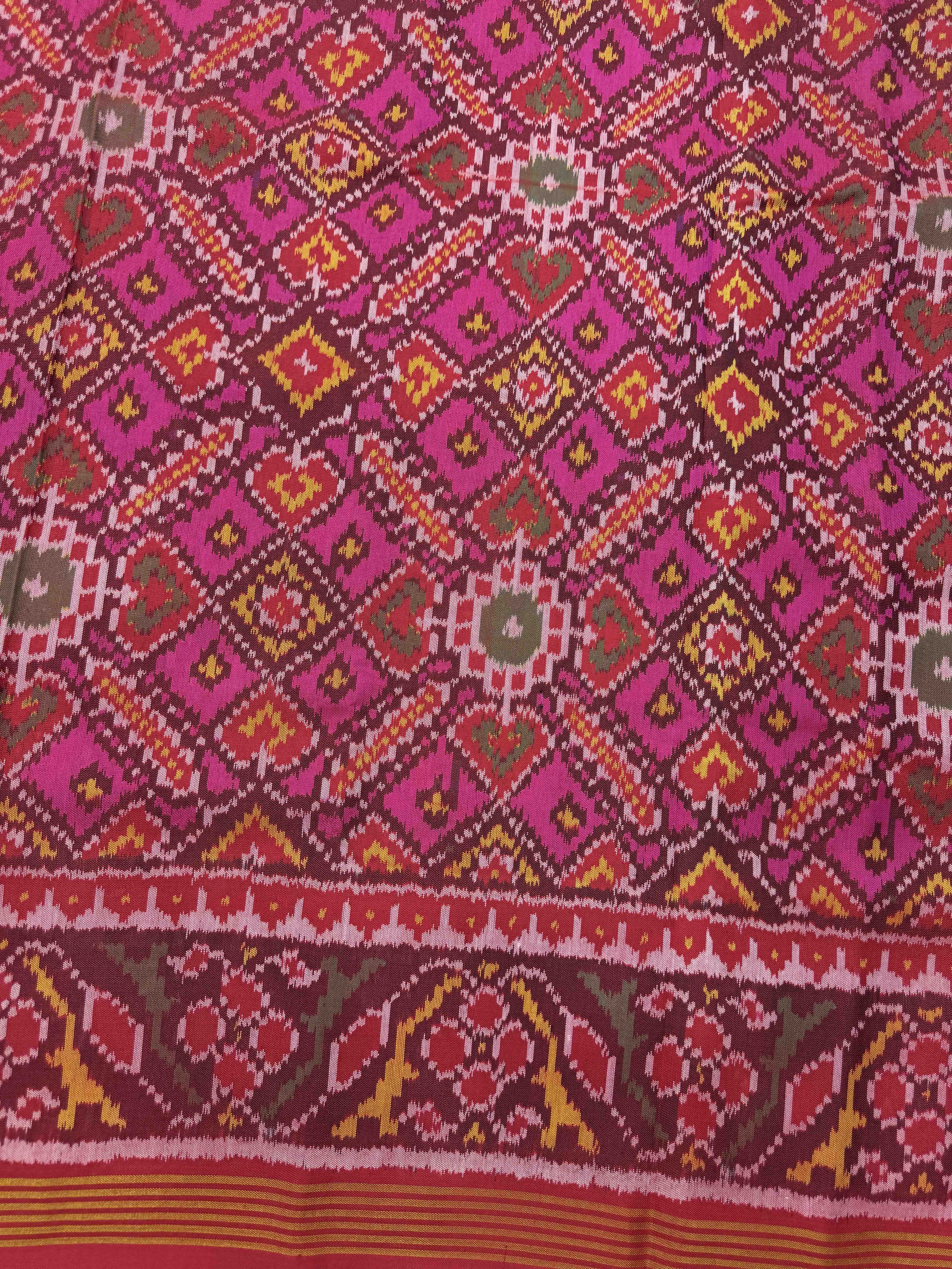 Red & Pink Manekchowk Single Ikat Patan Patola Saree