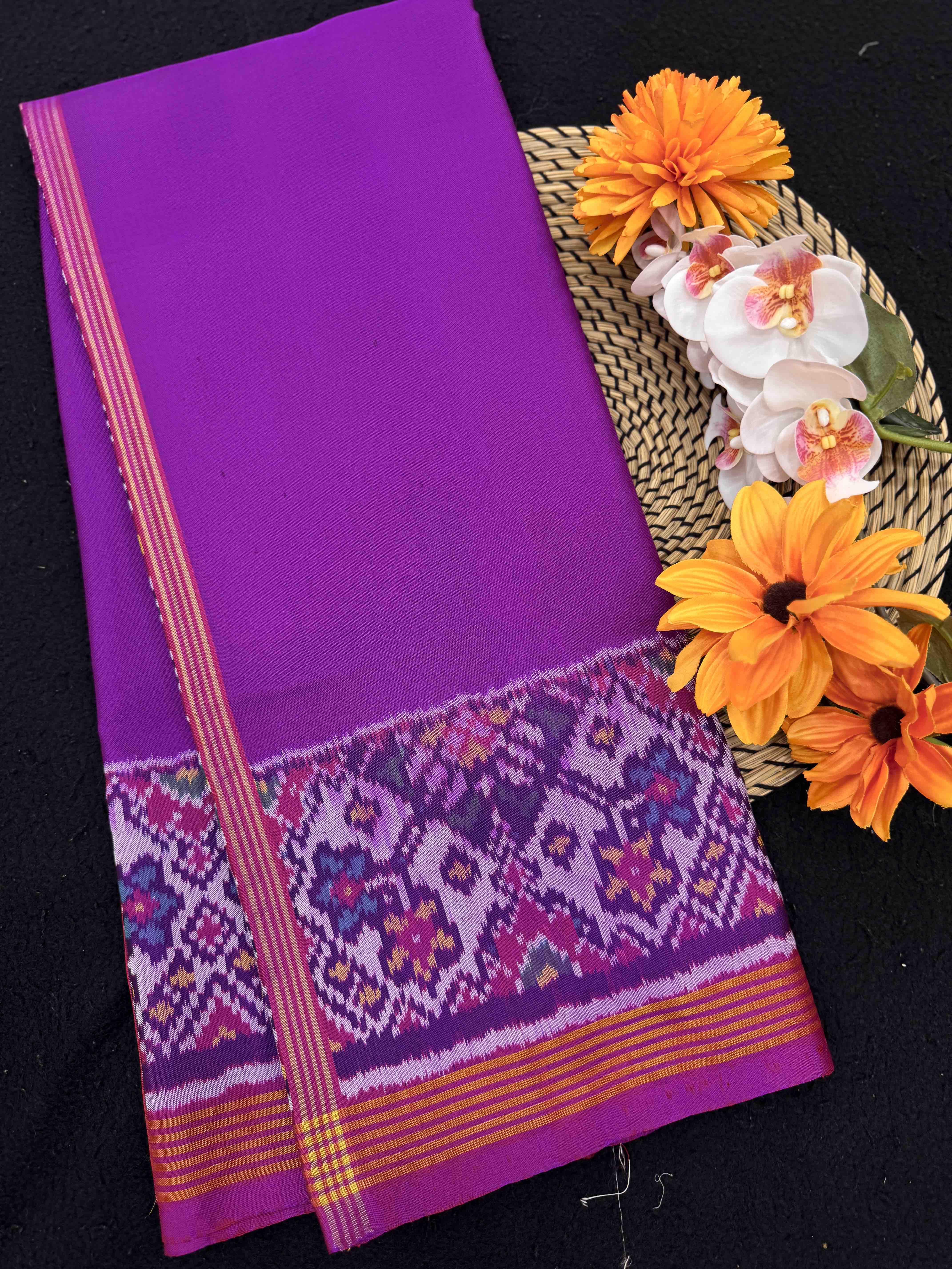 Purple Plain with Navratan Border Pallu Single Ikat Patan Patola Saree