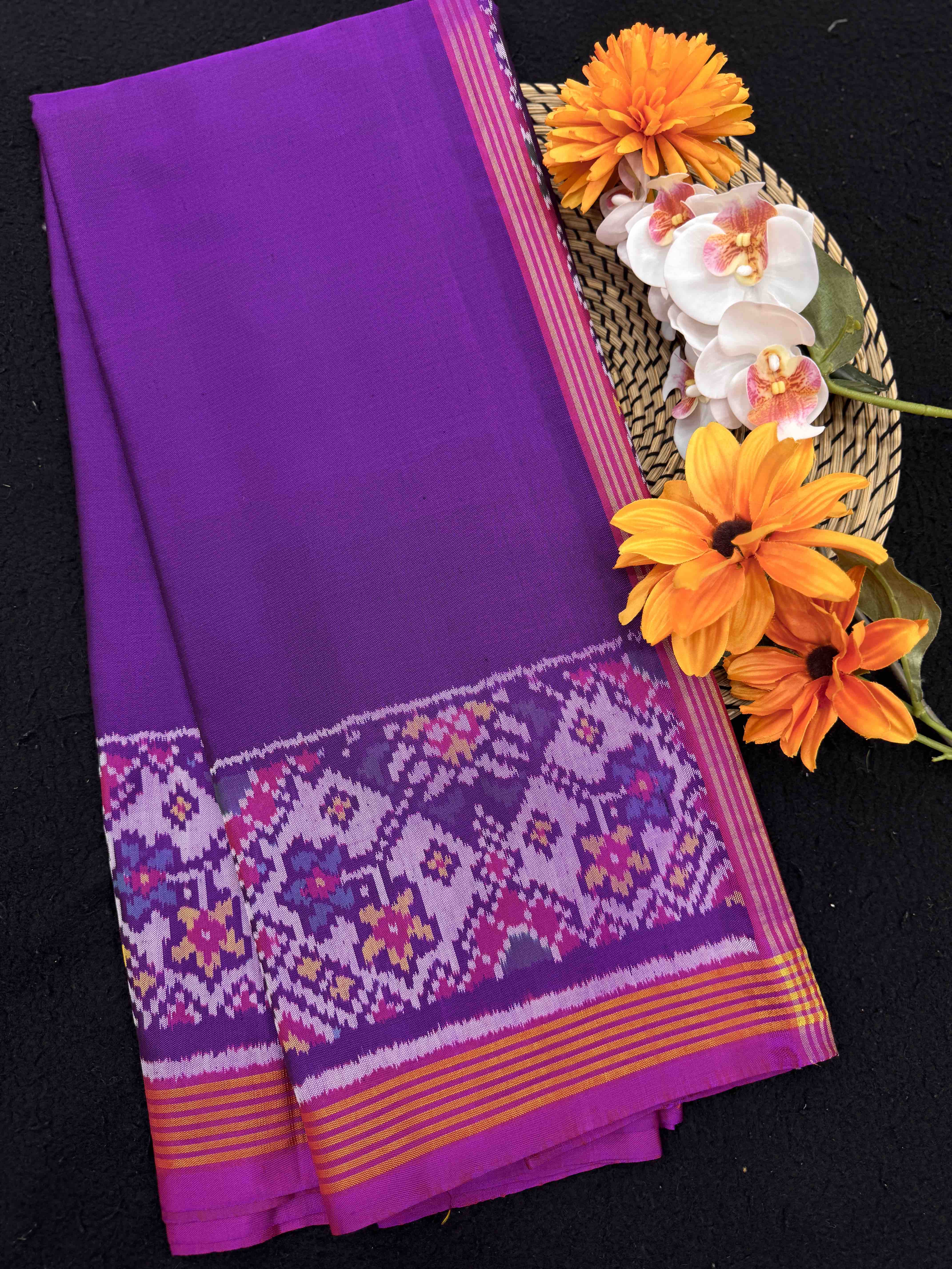 Purple Plain with Navratan Border Pallu Single Ikat Patan Patola Saree