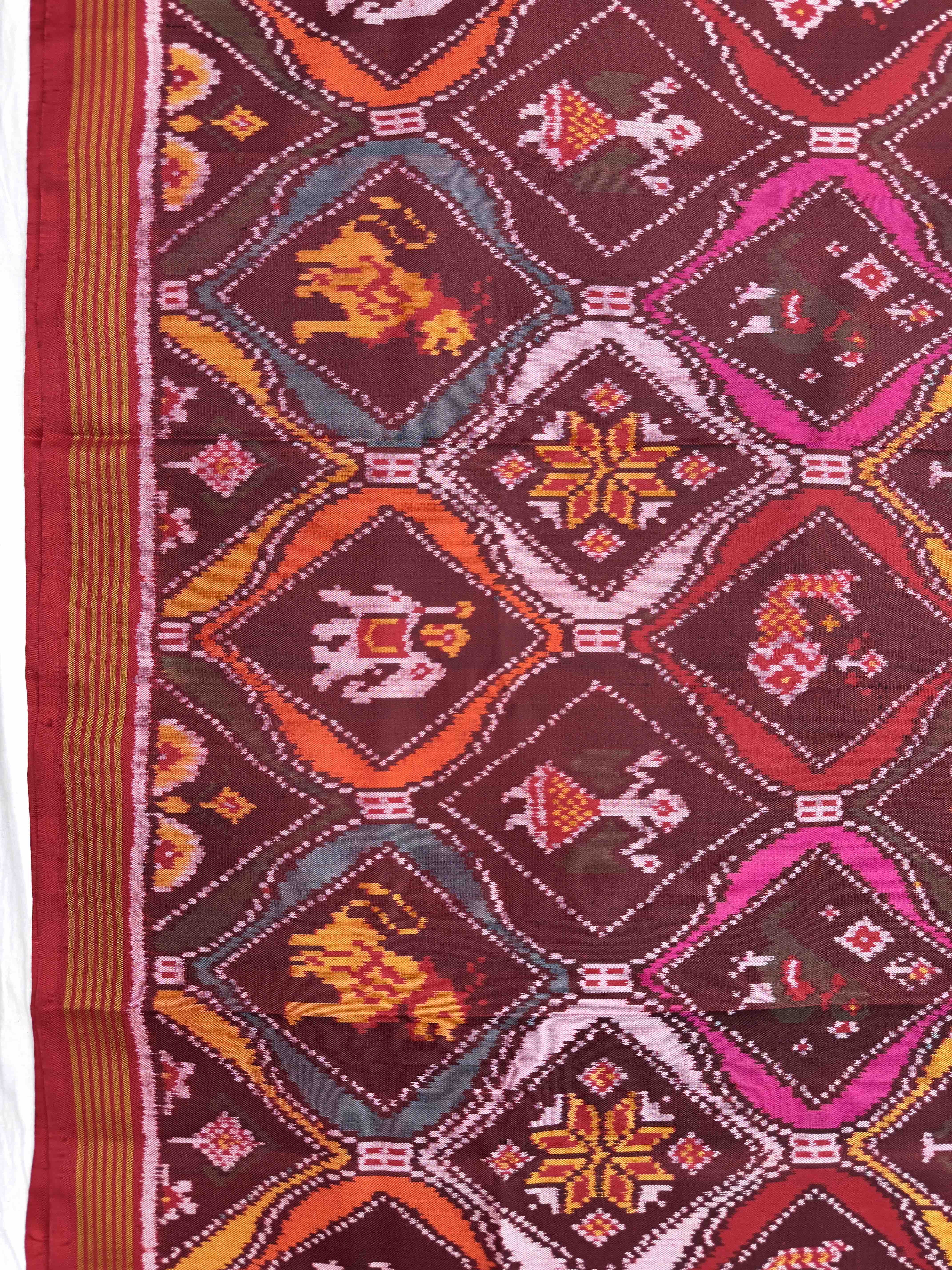 Red & Multicolor Narikunj Matka Single Ikat Patan Patola Saree