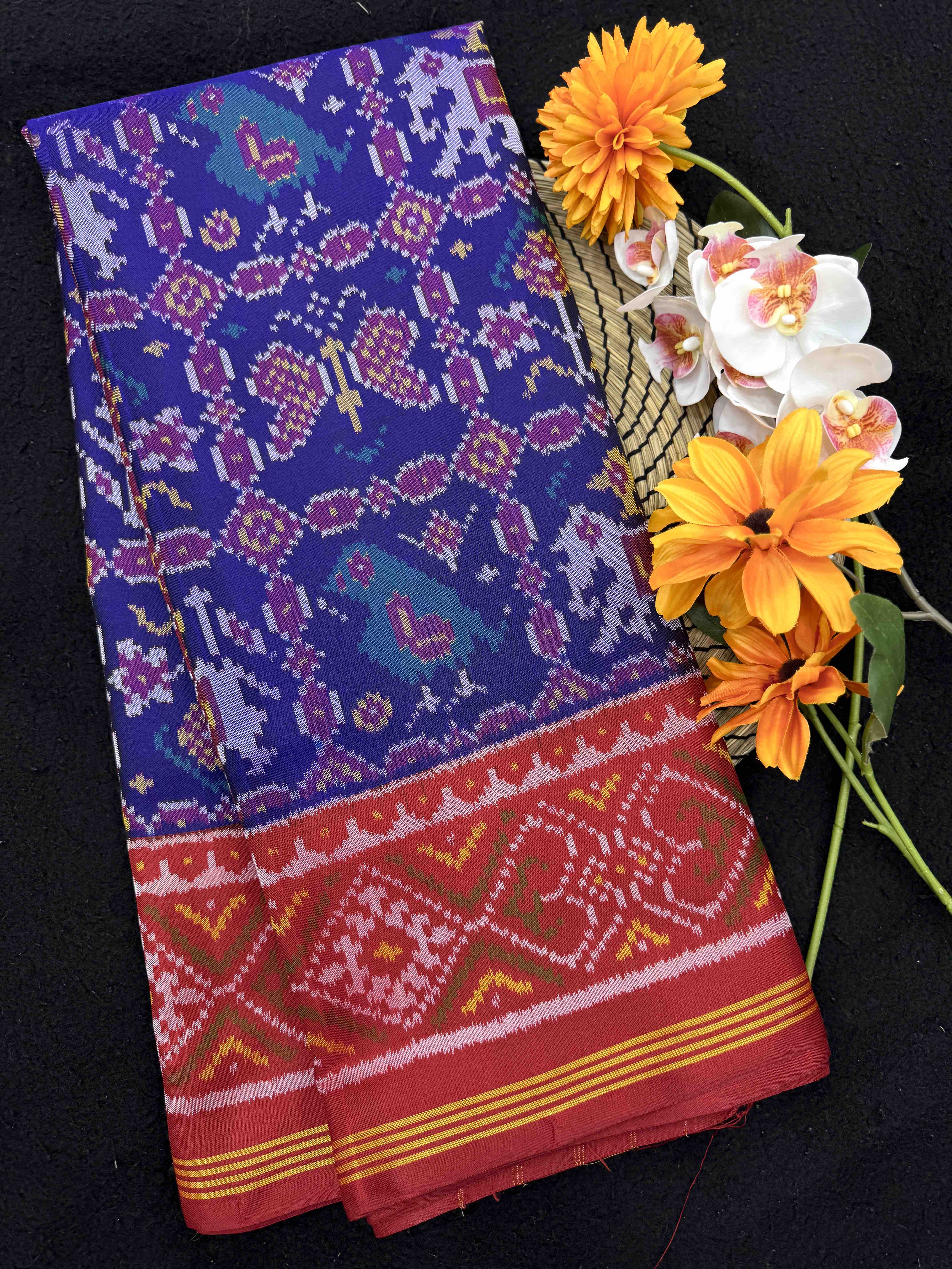 Red & Blue Narikunj Single Ikat Patan Patola Saree