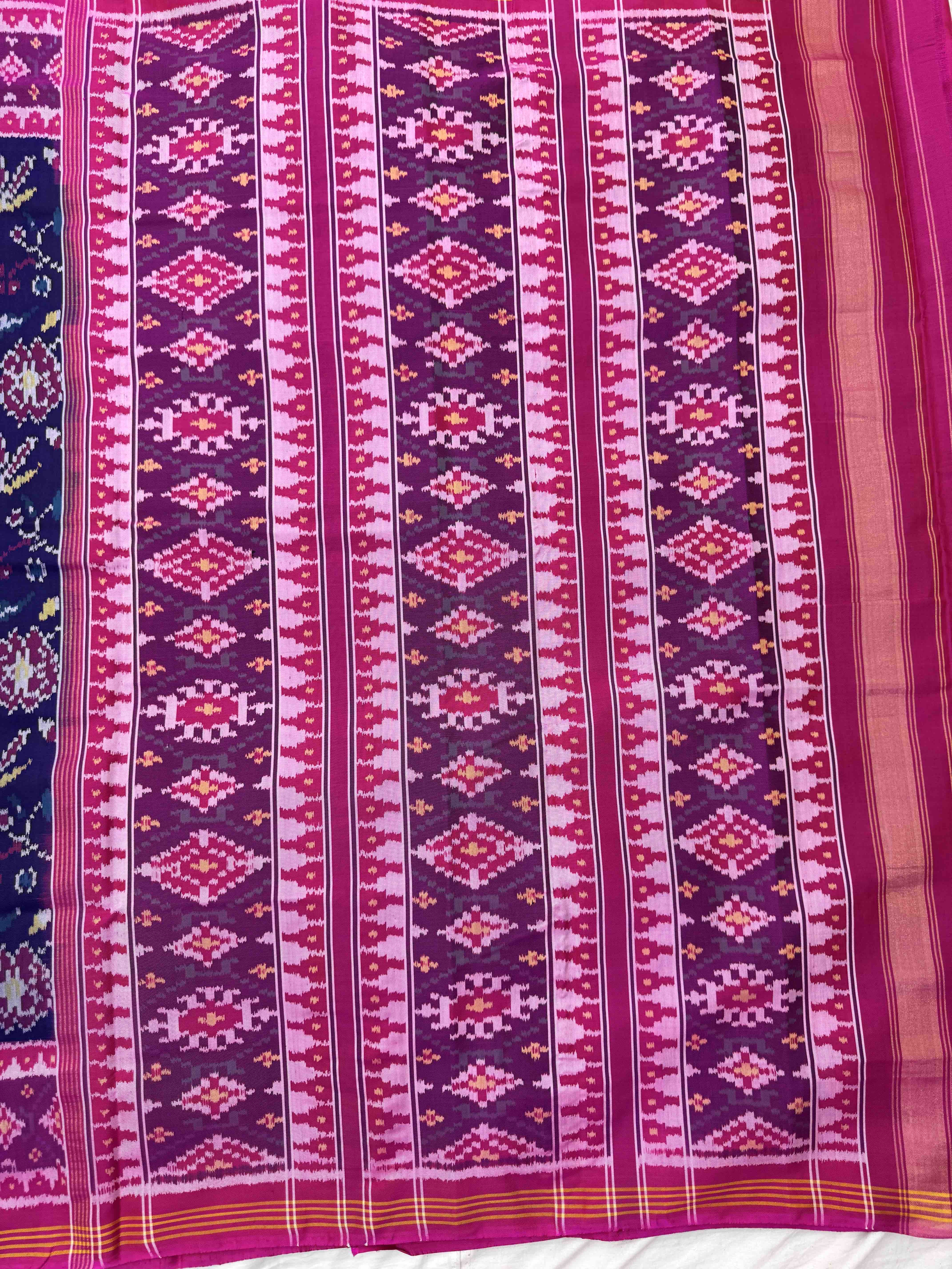 Pink & Blue Fancy Flower Leaves Single Ikat Patan Patola Saree