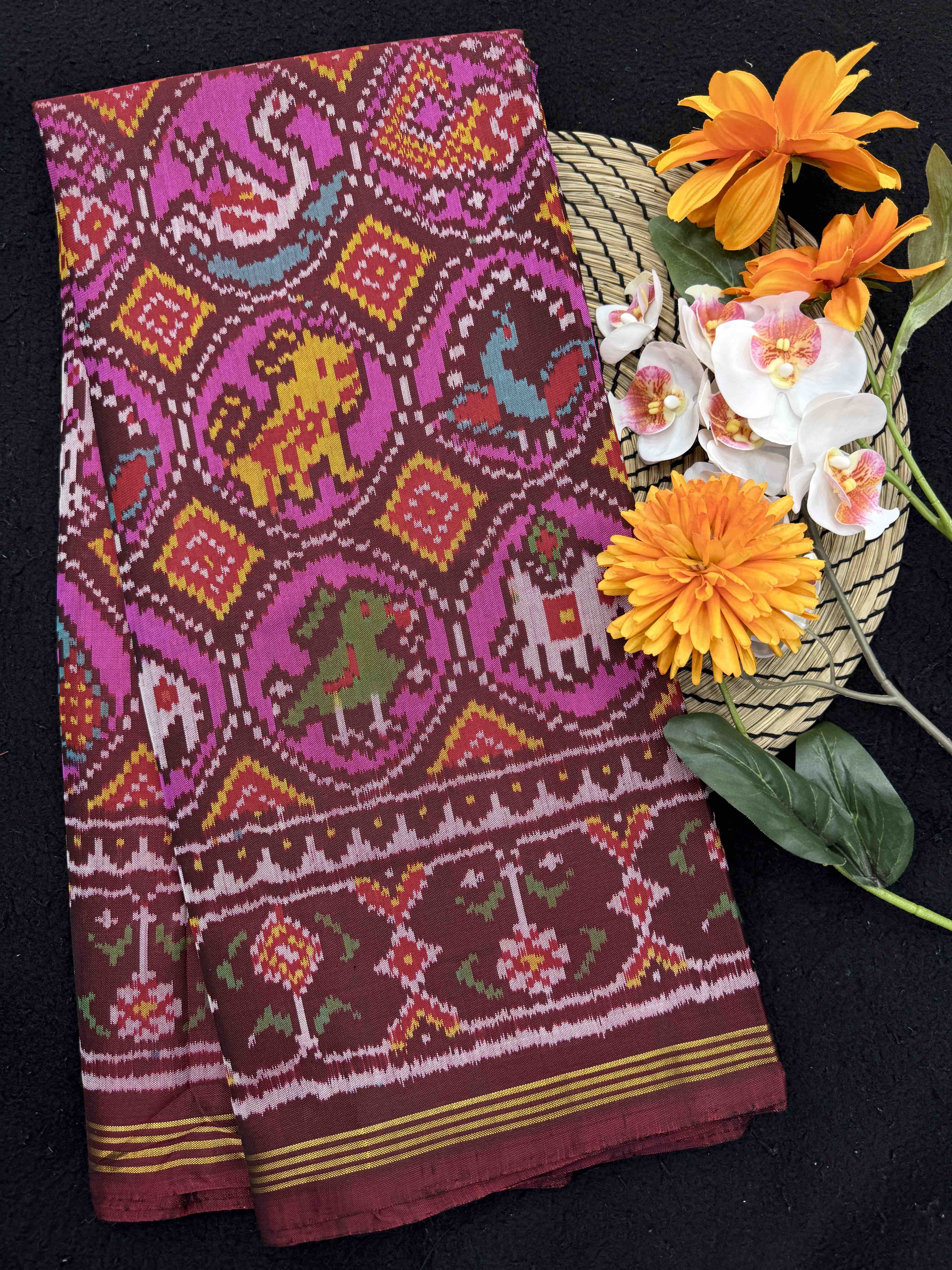 Maroon & Pink Narikunj Circle Single Ikat Patan Patola Saree