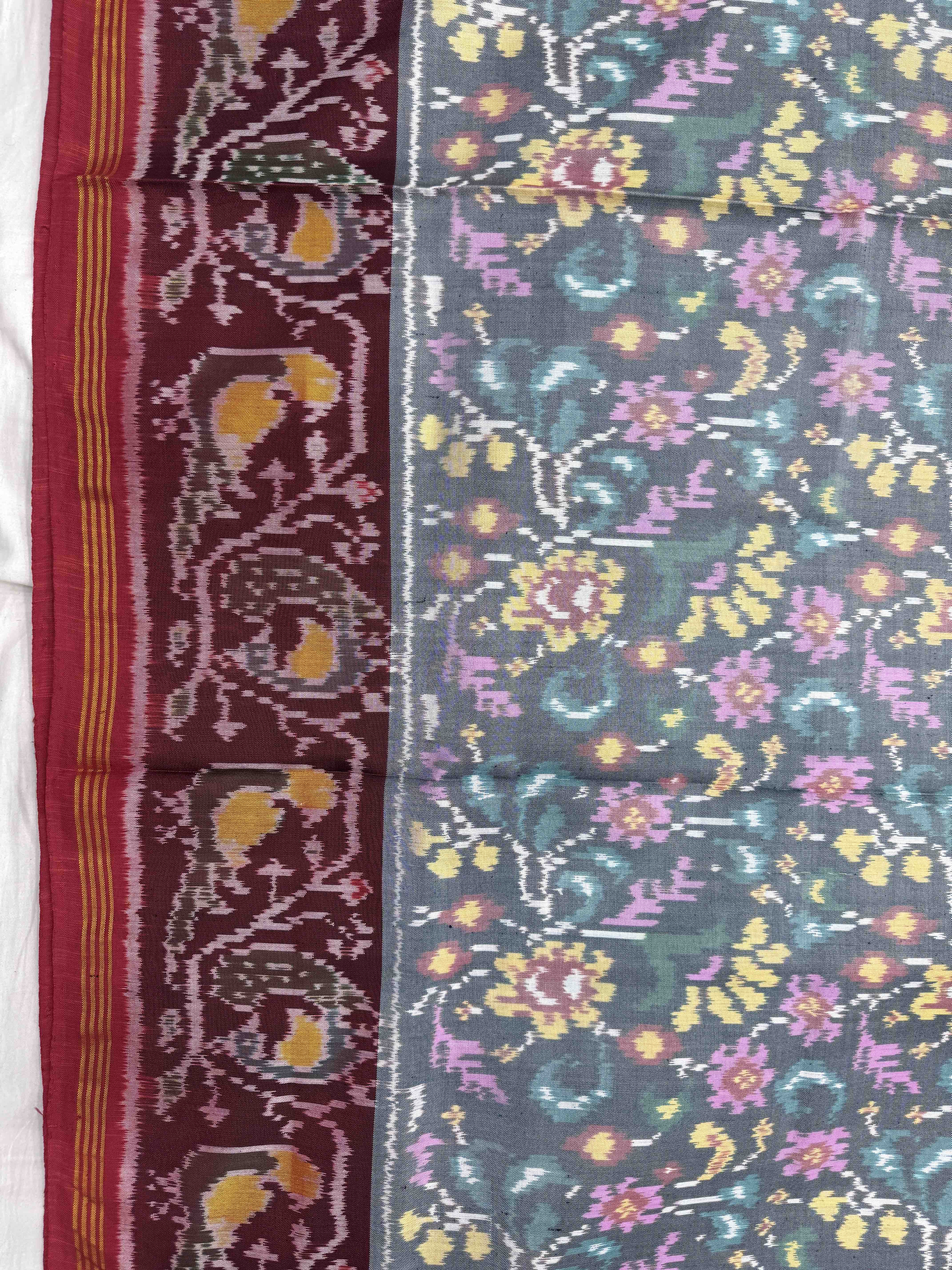 Red & Grey Fancy Flower Single Ikat Patan Patola Saree
