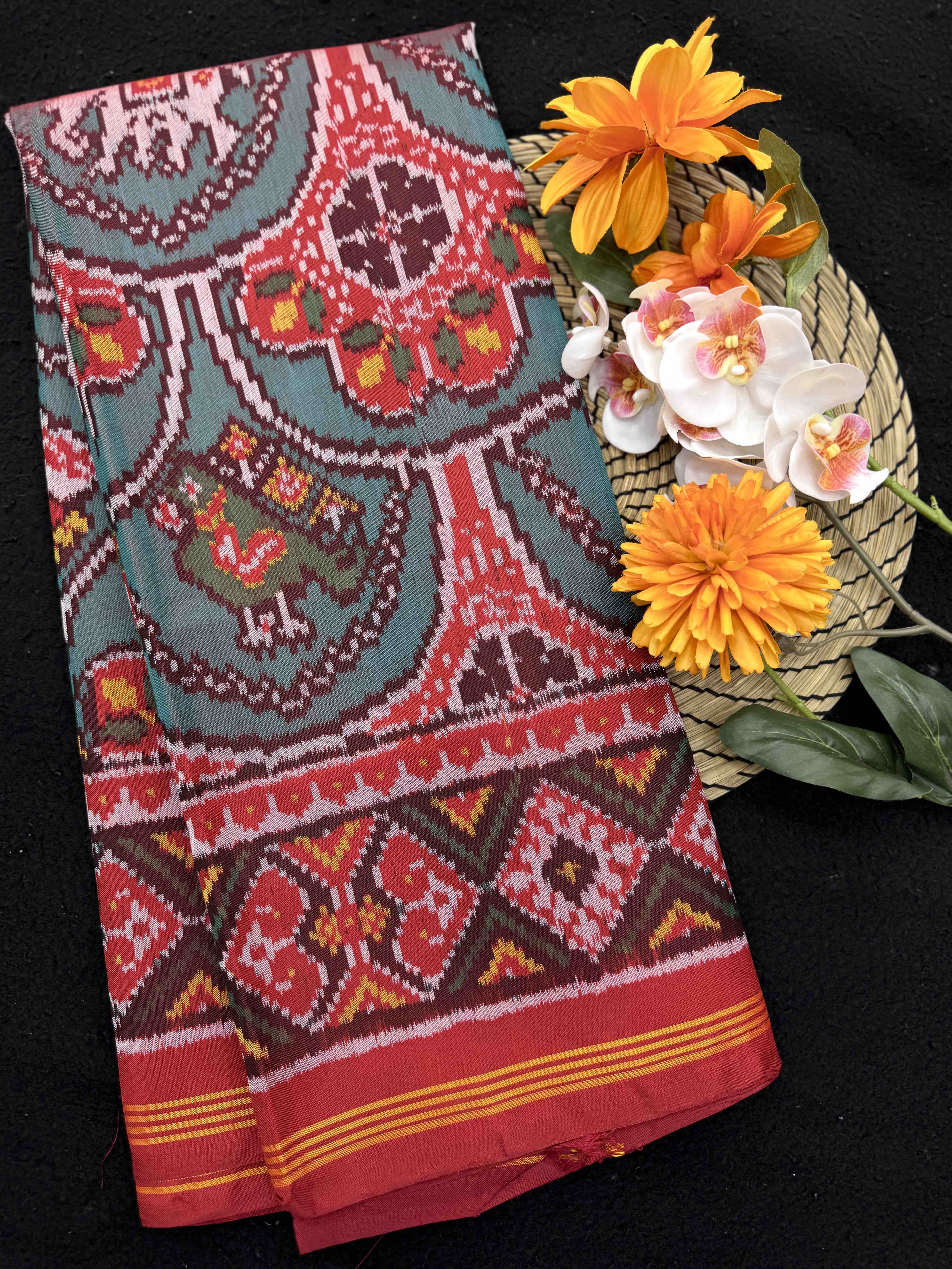 Red & Turquoise Fancy Narikunj Single Ikat Patan Patola Saree