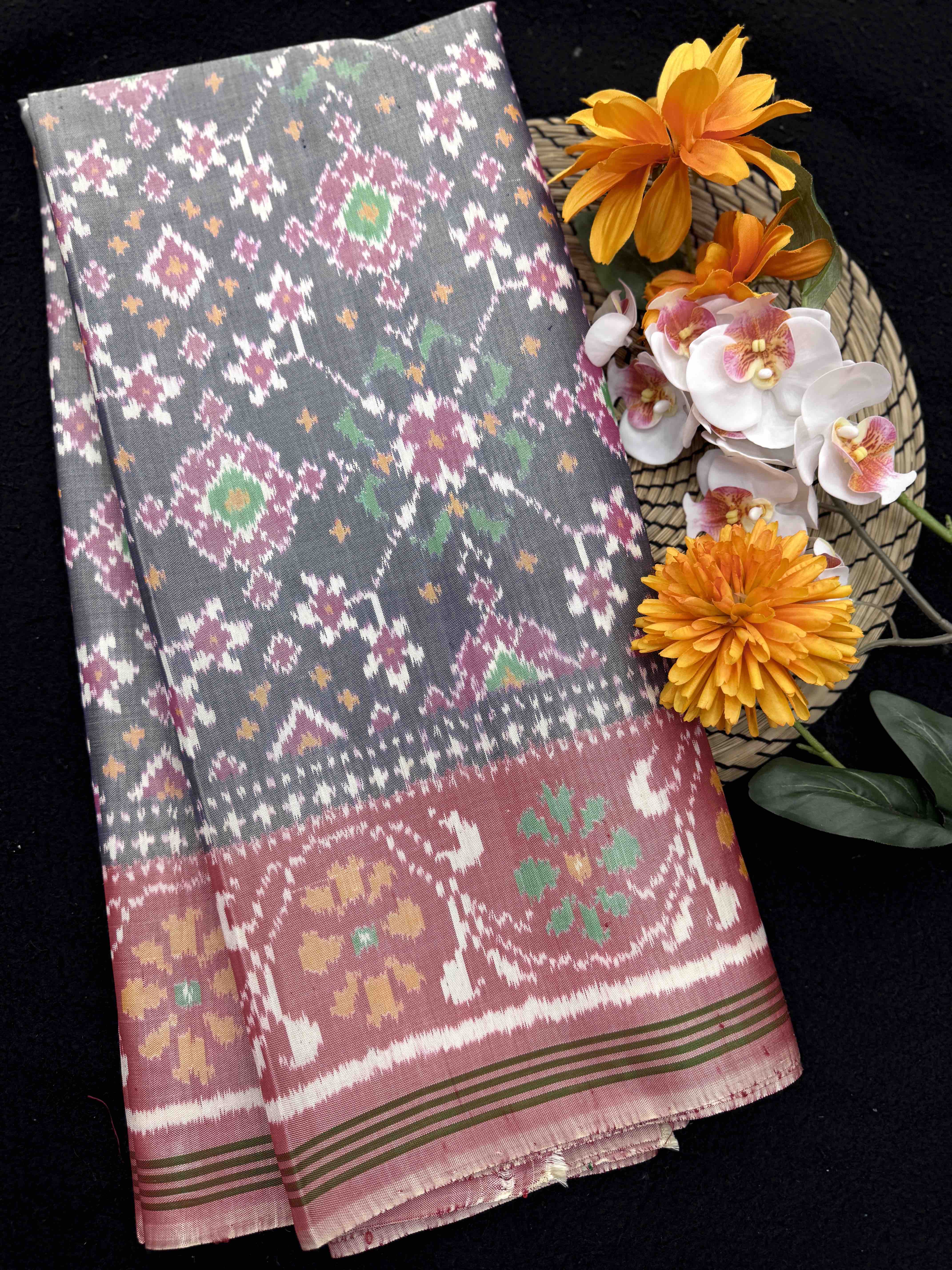 Rust Pink & Grey Navratan Single Ikat Patan Patola Saree