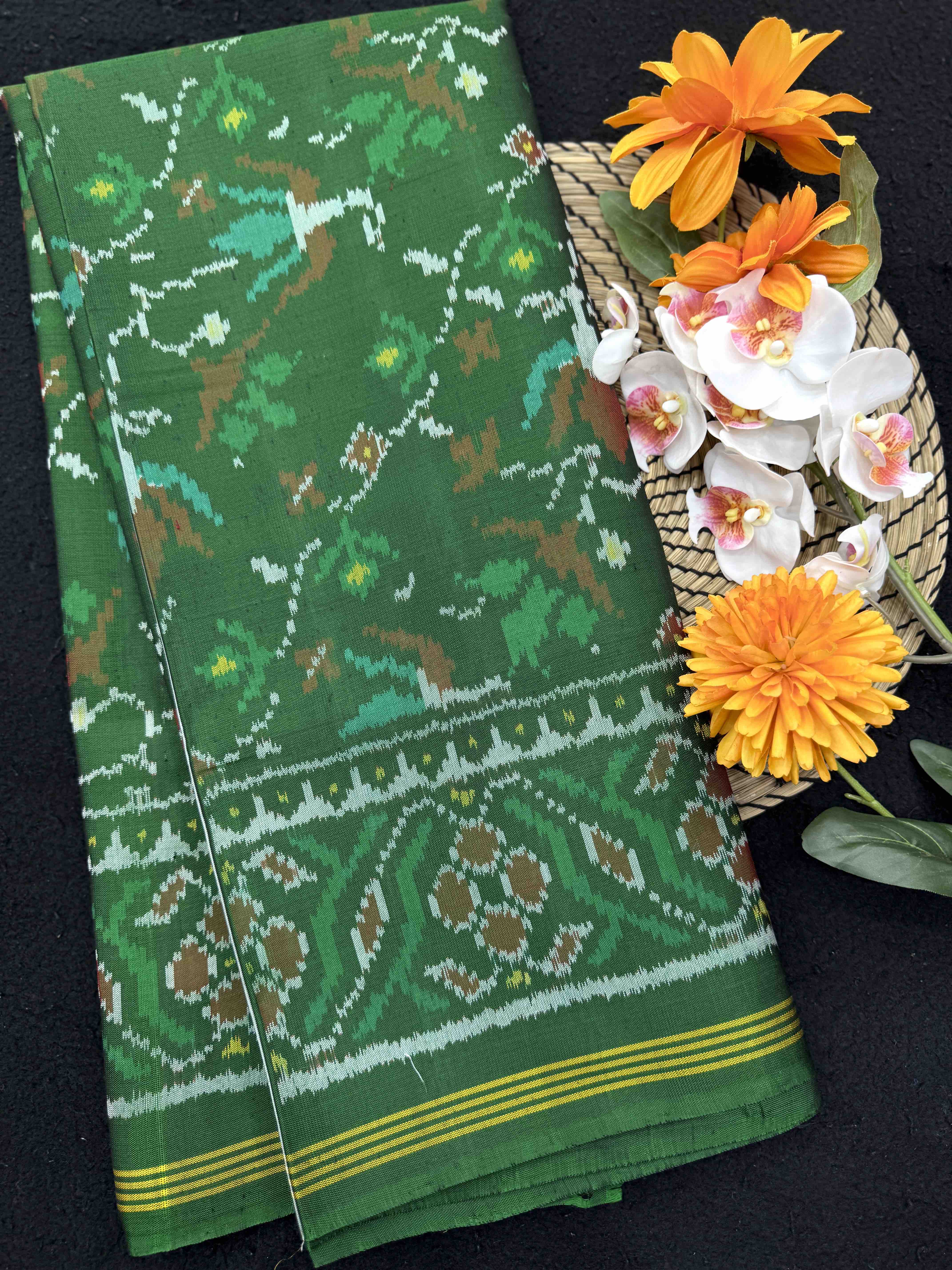 Green Flower Fancy Leaves Single Ikat Patan Patola Saree