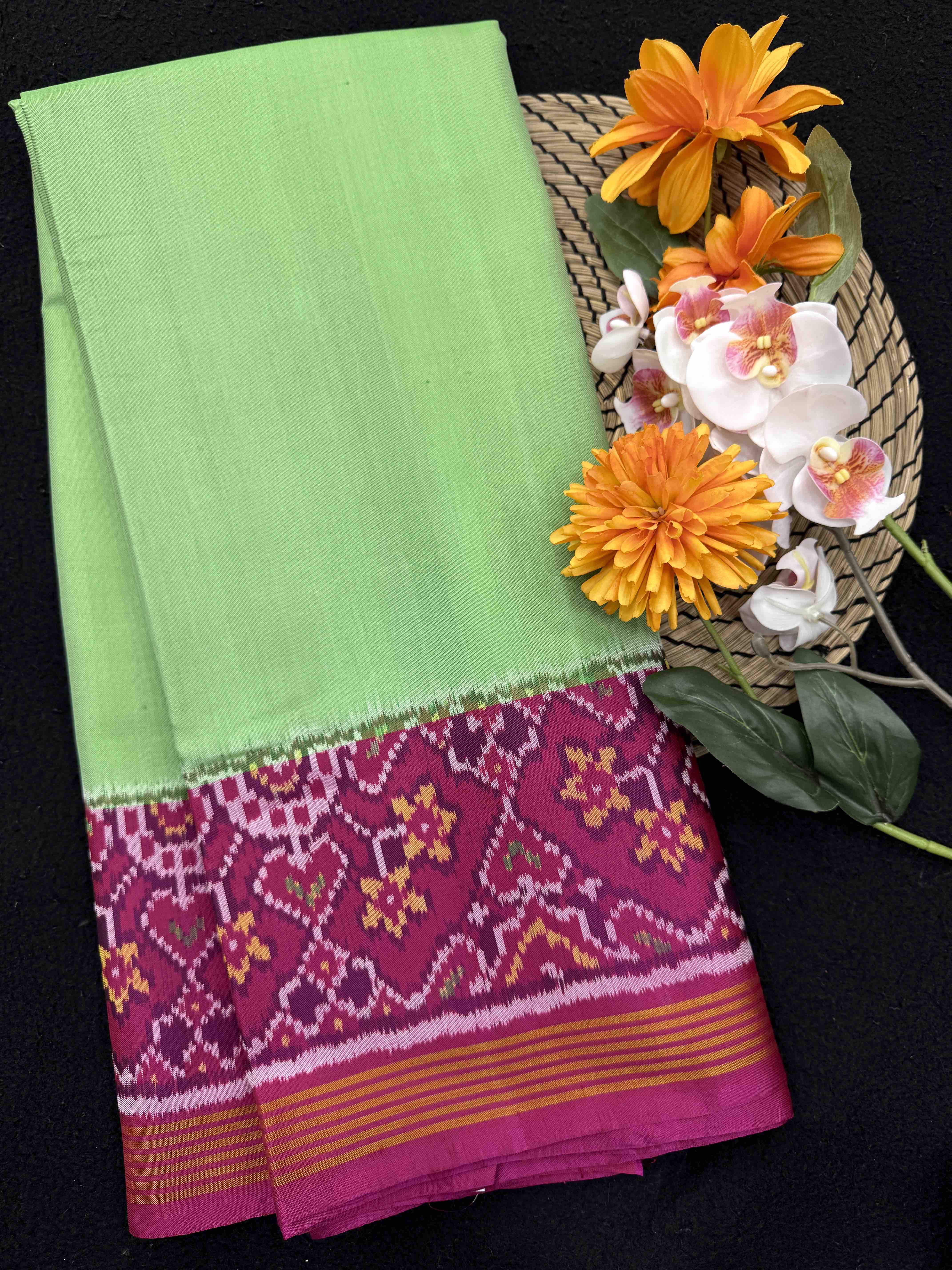 Pink & Light Green Plain Single Ikat Patan Patola Saree