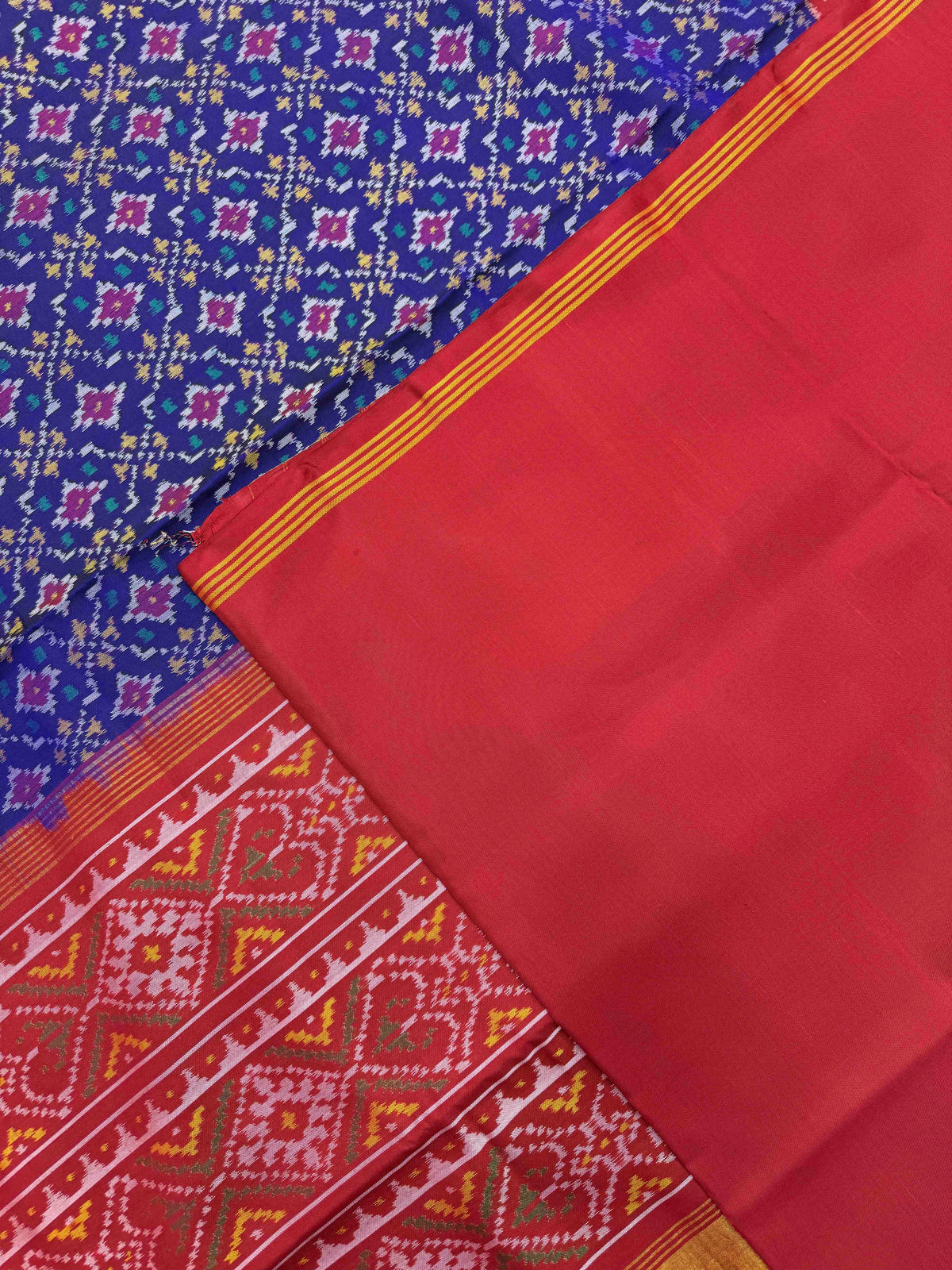 Red & Blue Buttonful Single Ikat Patan Patola Saree