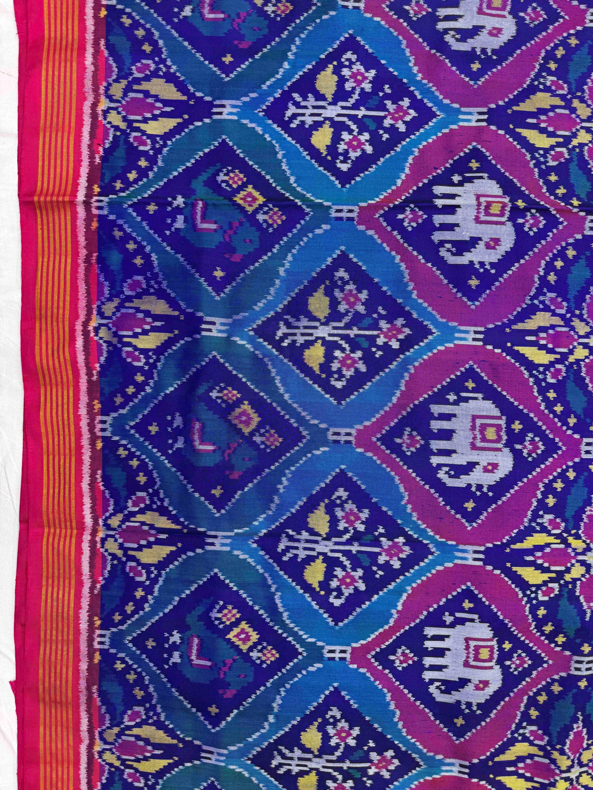 Pink & Multicolour Narikunj Matka Single Ikat Patan Patola Saree