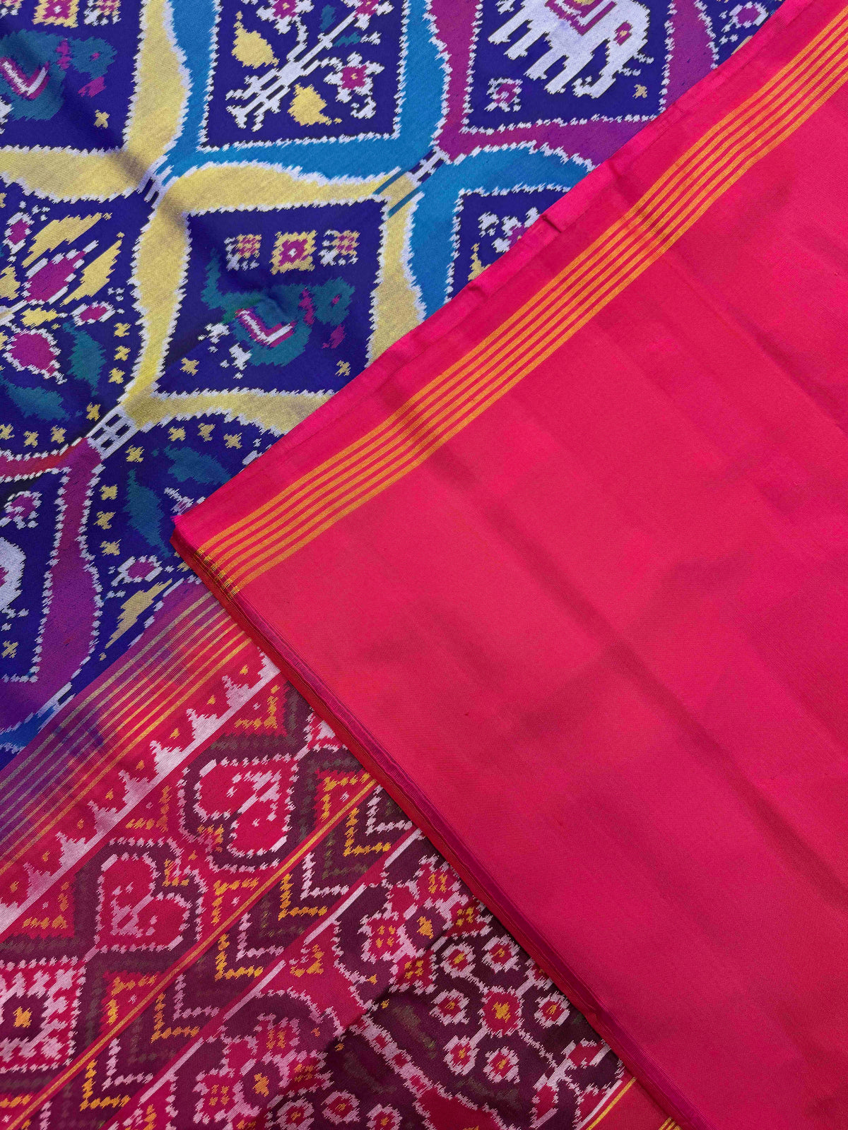 Pink & Multicolour Narikunj Matka Single Ikat Patan Patola Saree