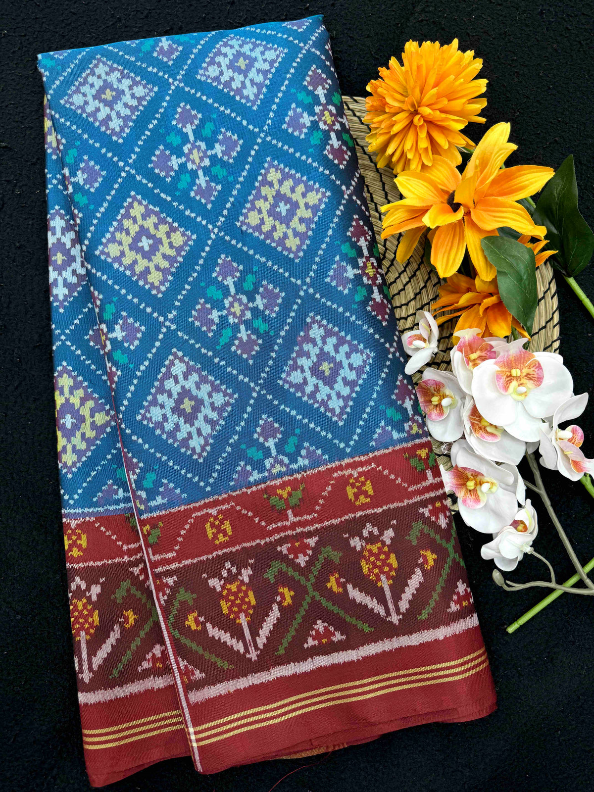 Maroon & Turquoise Blue Panchanda Single Ikat Patan Patola Saree