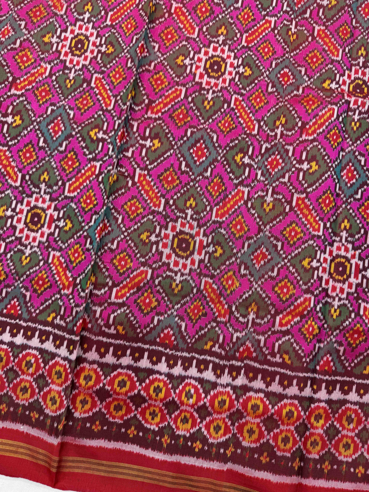 Red & Pink Manekchowk with Yellow Navratan Pallu Single Ikat Patan Patola Saree