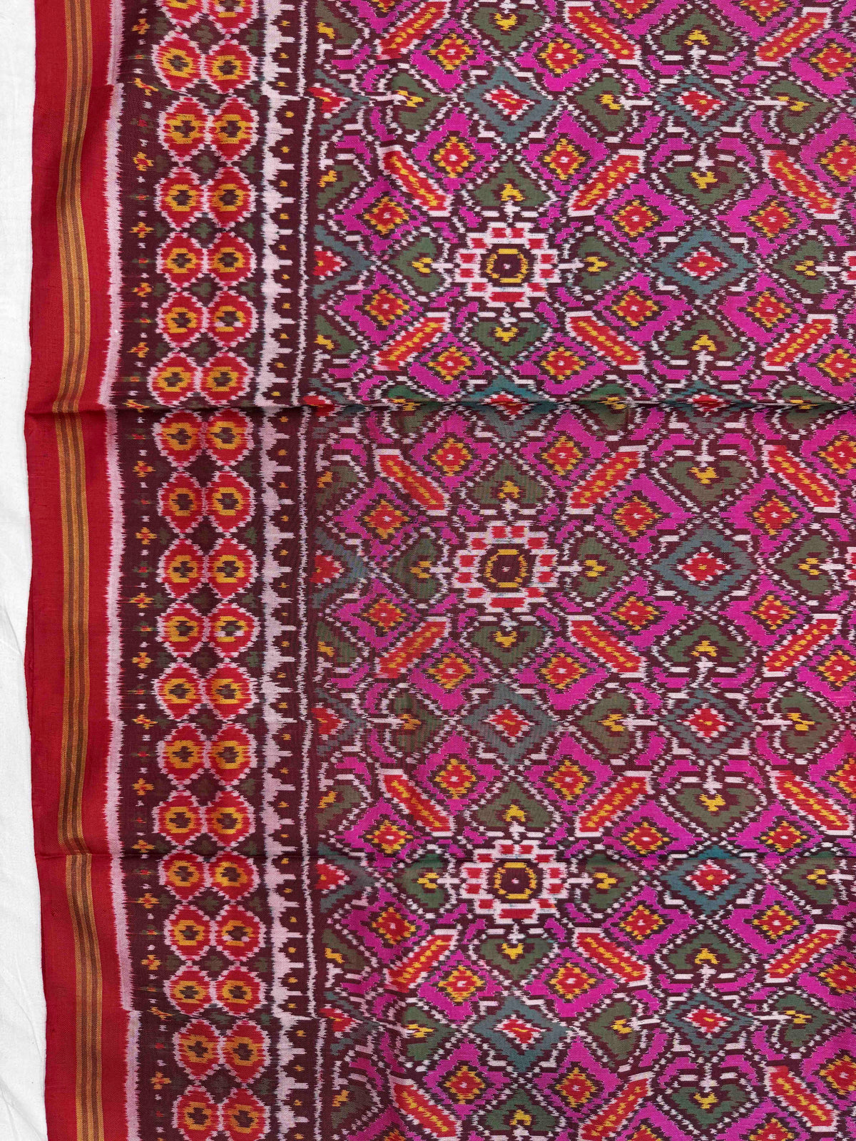Red & Pink Manekchowk with Yellow Navratan Pallu Single Ikat Patan Patola Saree