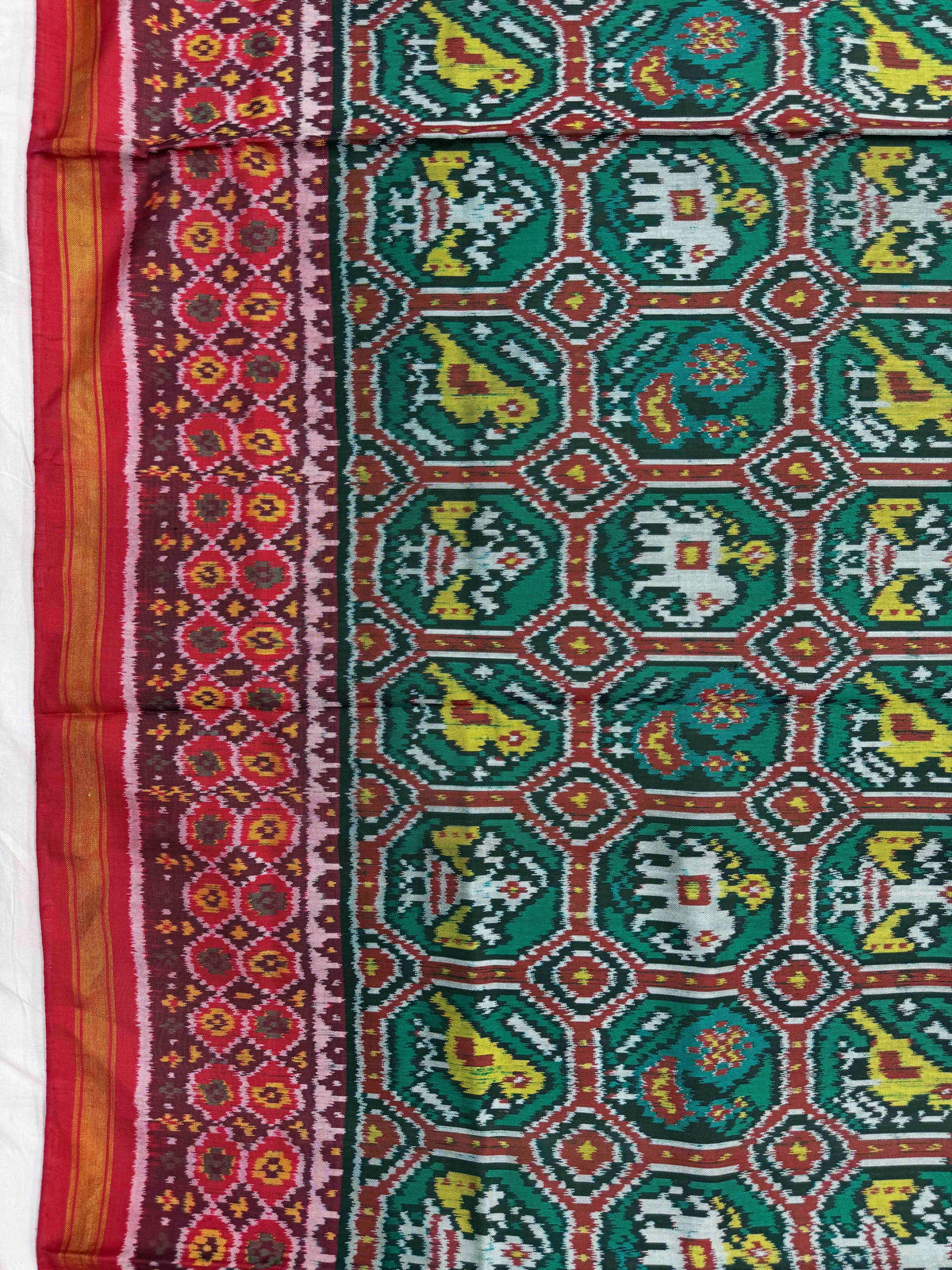 Red & Turquoise Small Narikunj with Red Navratan Pallu Single Ikat Patan Patola Saree