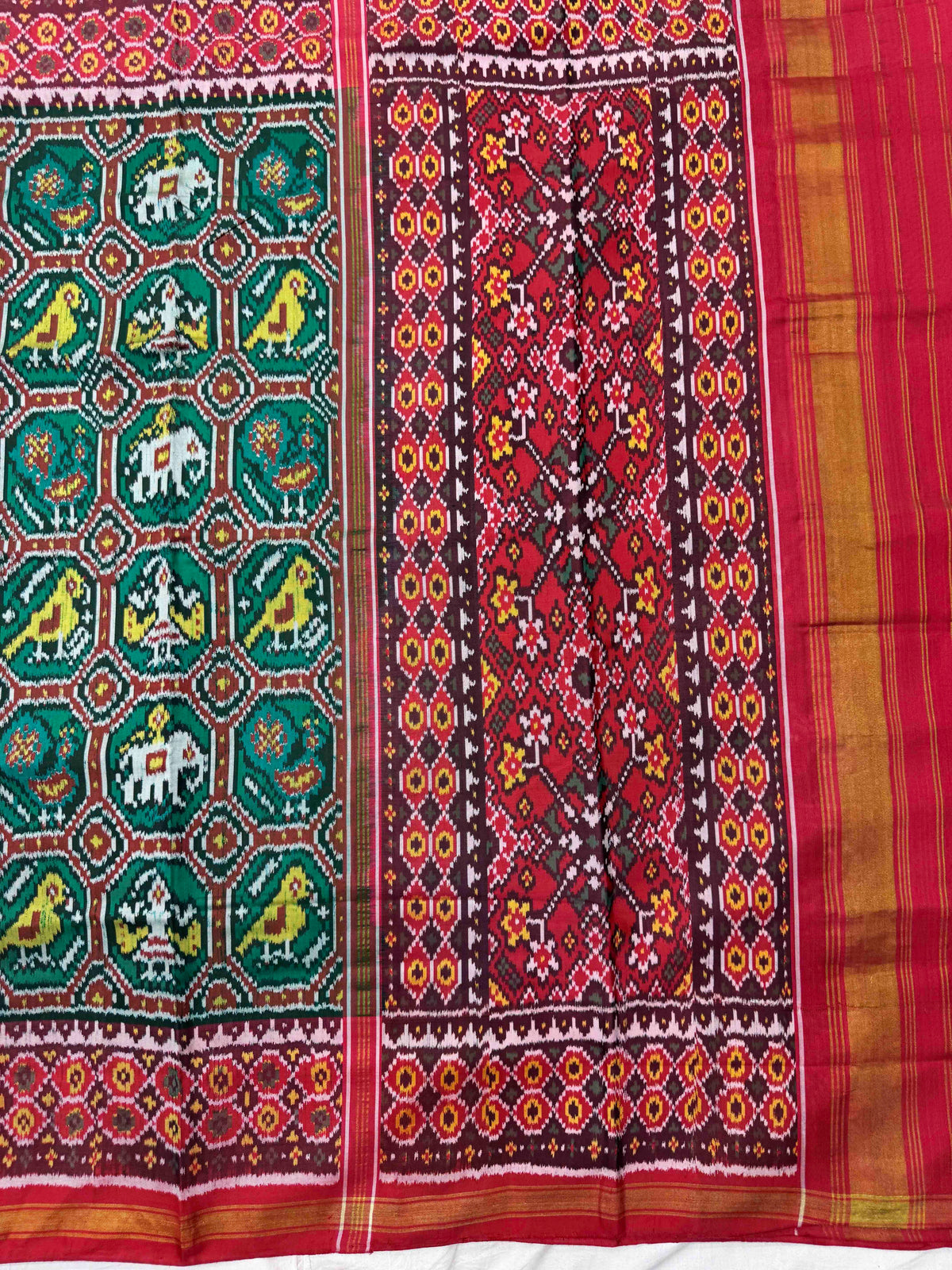 Red & Turquoise Small Narikunj with Red Navratan Pallu Single Ikat Patan Patola Saree