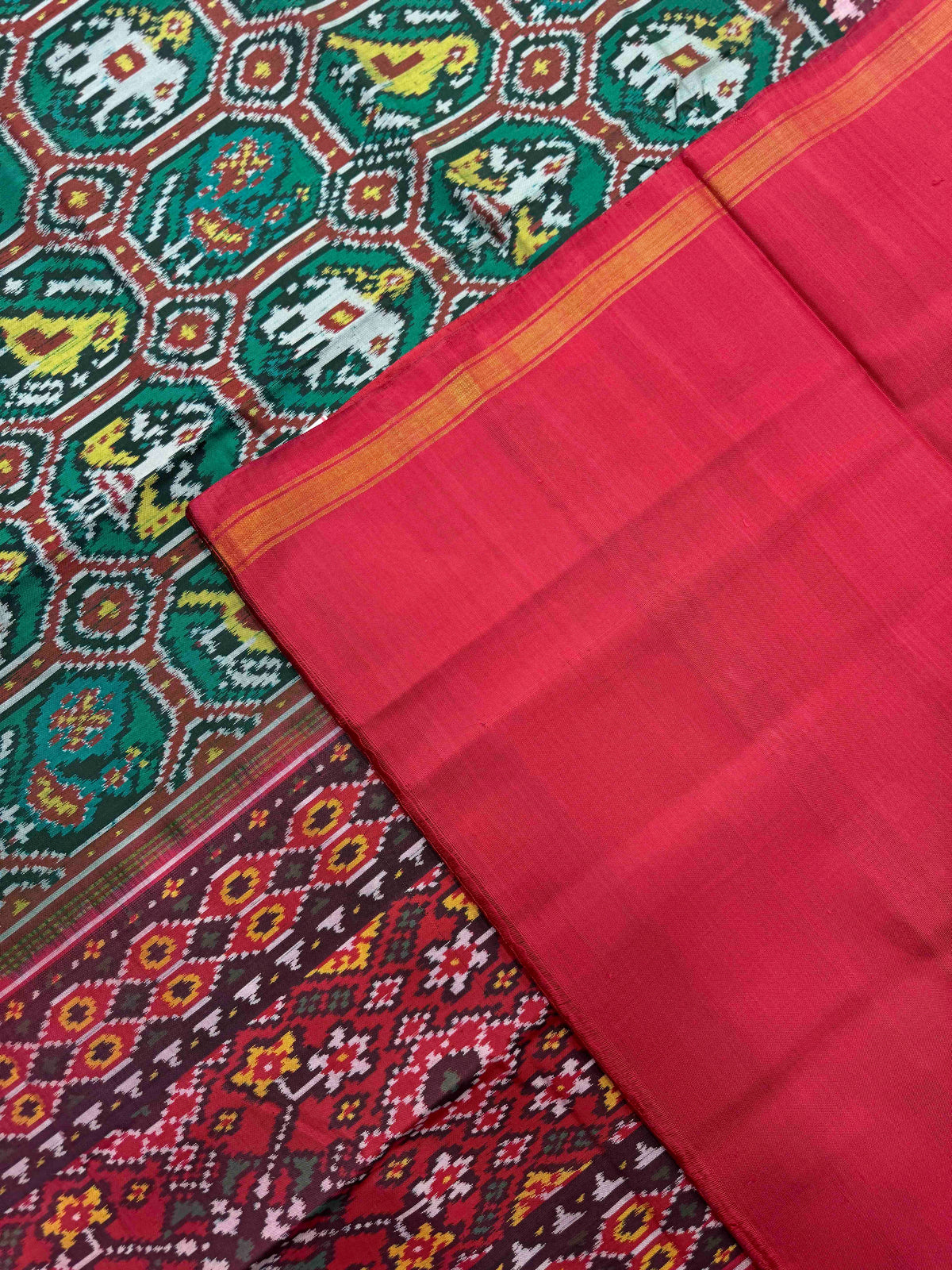 Red & Turquoise Small Narikunj with Red Navratan Pallu Single Ikat Patan Patola Saree