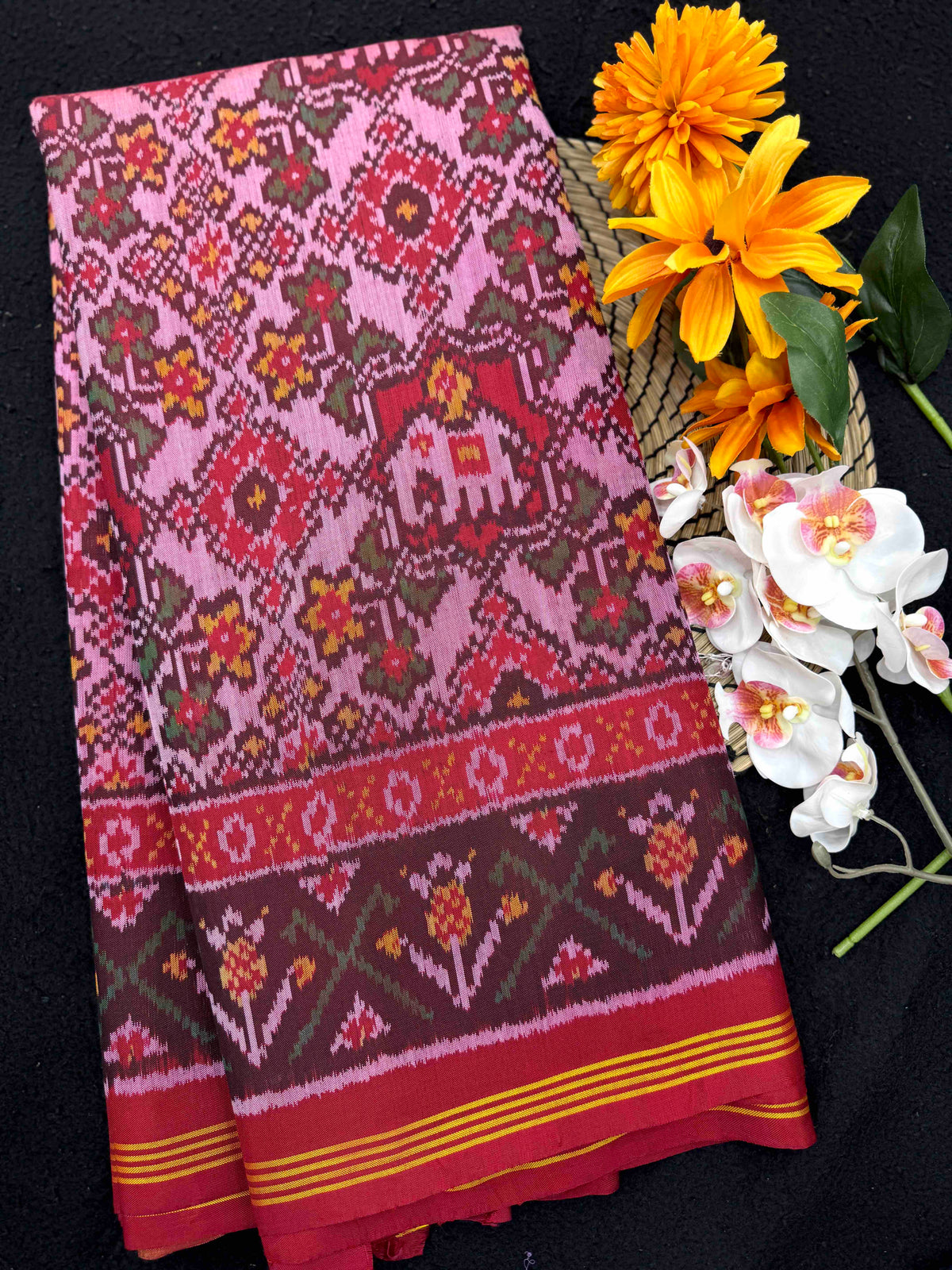 Red & Light Pink Navratan Elephant Mix Single Ikat Patan Patola Saree